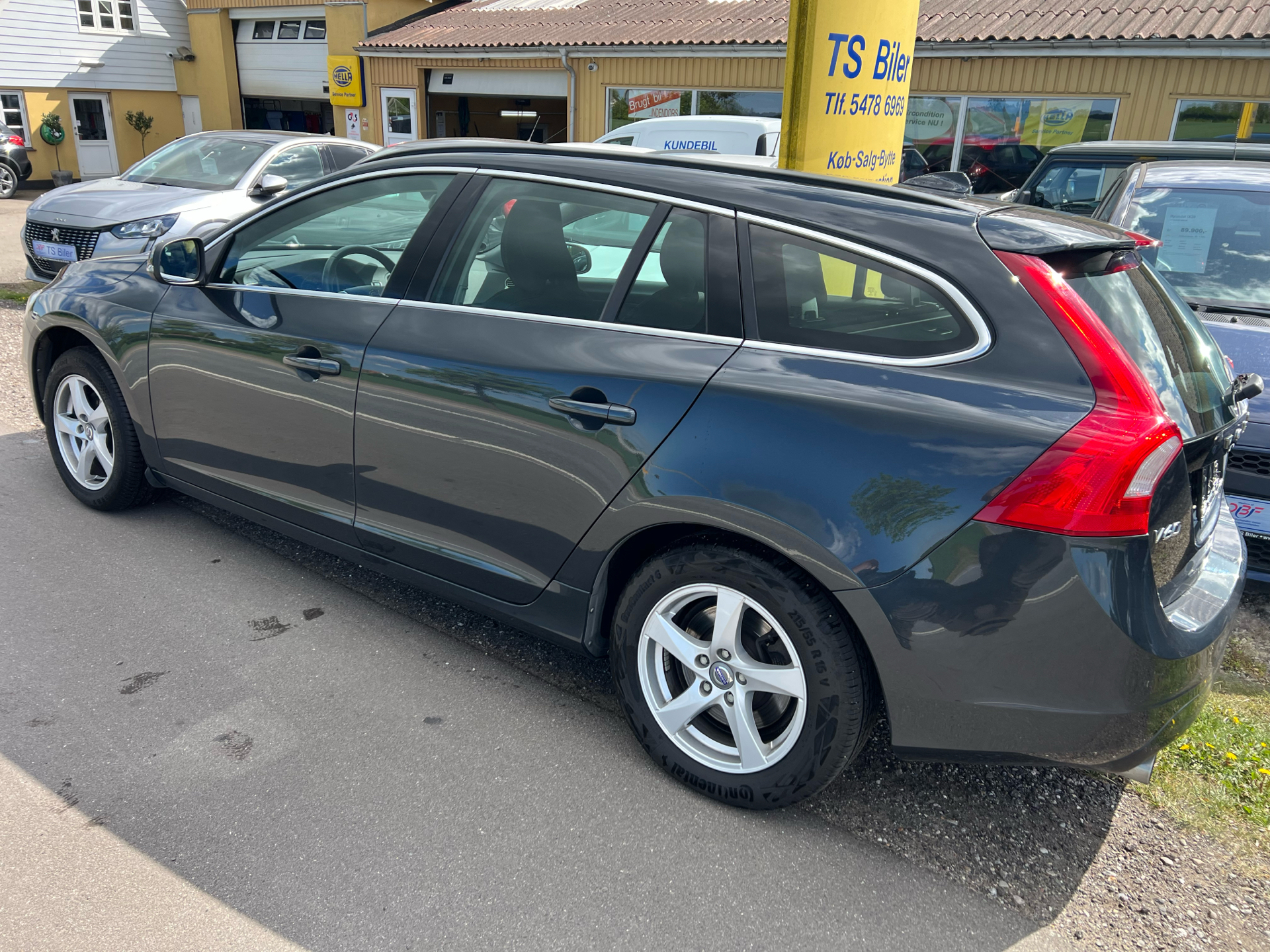 Billede af Volvo V60 2,0 T4 Momentum 190HK Stc 6g Aut.