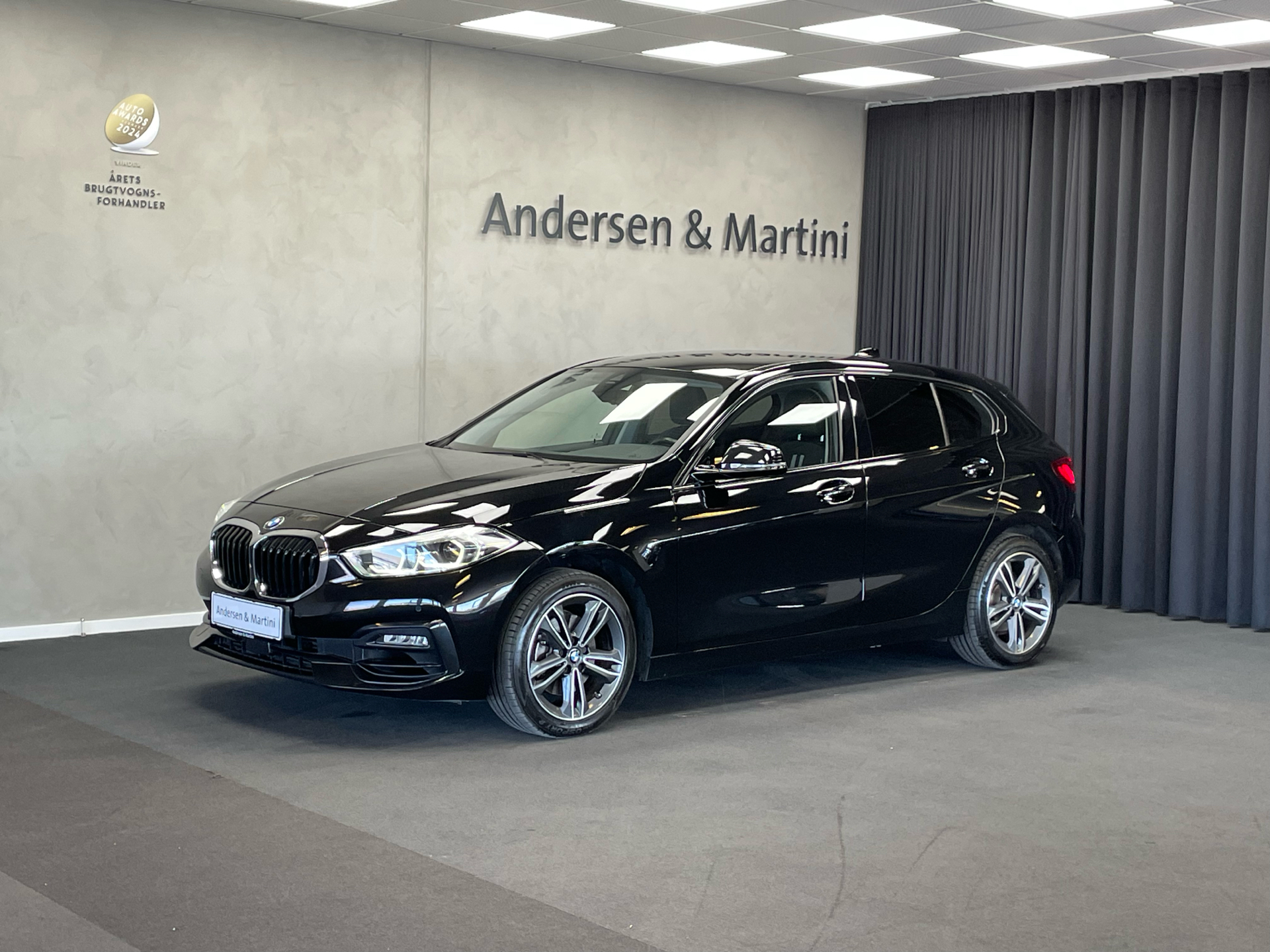 Billede af BMW 118i 1,5 Sport Line Steptronic 140HK 5d 7g Aut.