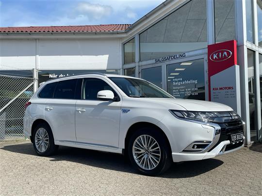 Mitsubishi Outlander 2,4 PHEV  Plugin-hybrid Limited 4WD 224HK 5d 6g Trinl. Gear