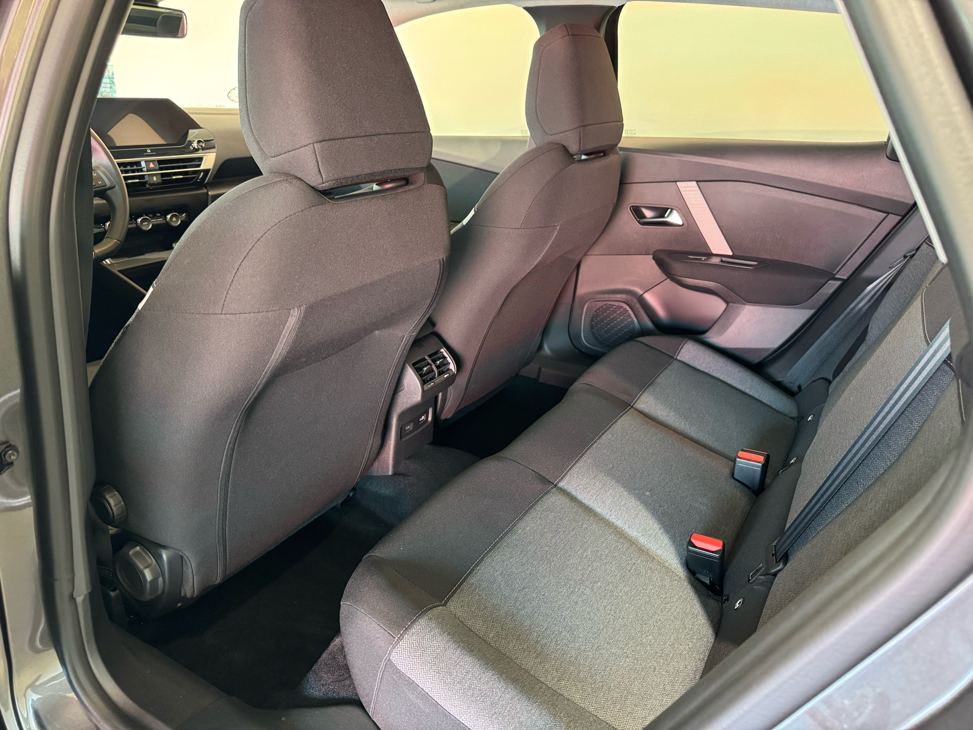 Billede af Citroën e-C4 EL You! 136HK 5d Aut.