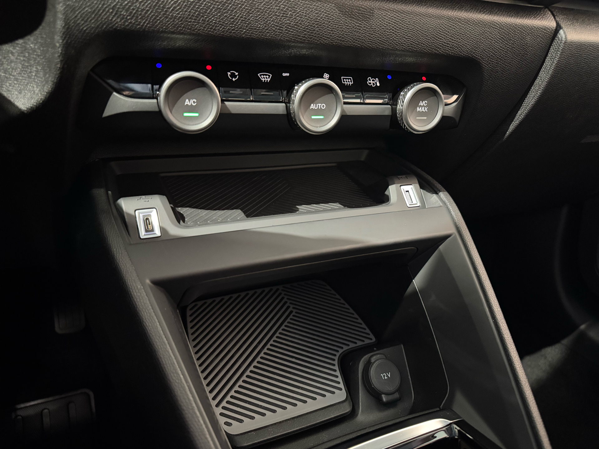 Billede af Citroën e-C4 EL You! 136HK 5d Aut.