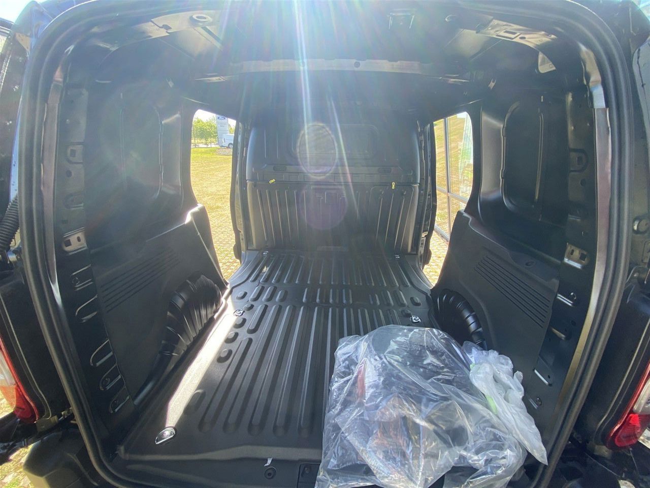 Billede af Peugeot e-Partner L1 V2 EL Plus 136HK Van Aut.