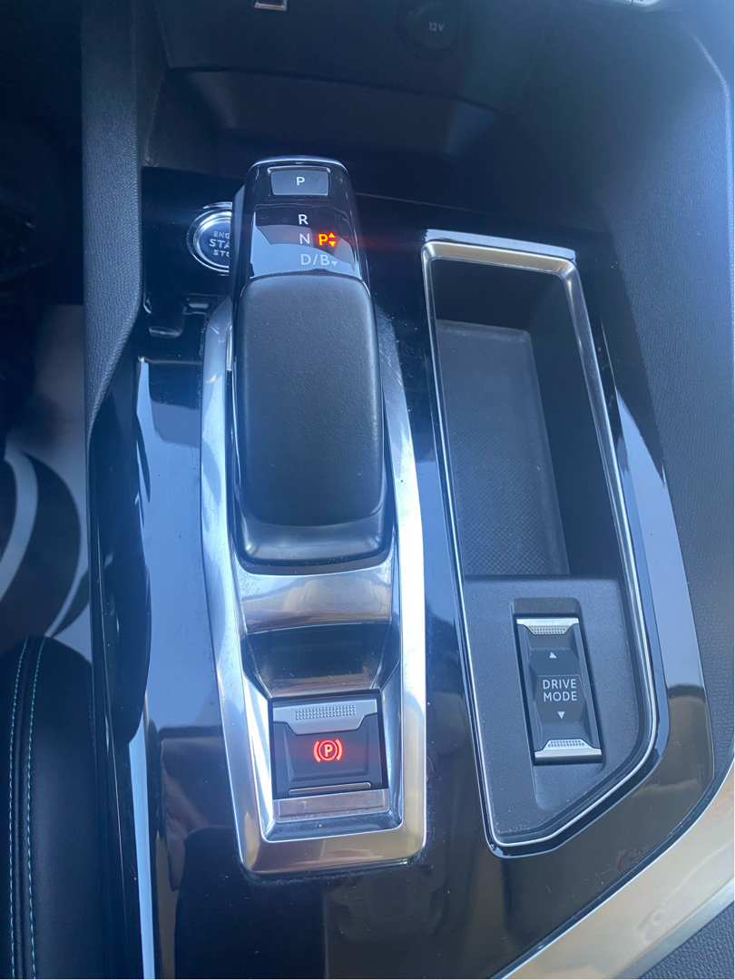 Billede af Peugeot 3008 1,6 PureTech  Plugin-hybrid Allure Pack EAT8 225HK 5d 8g Aut.