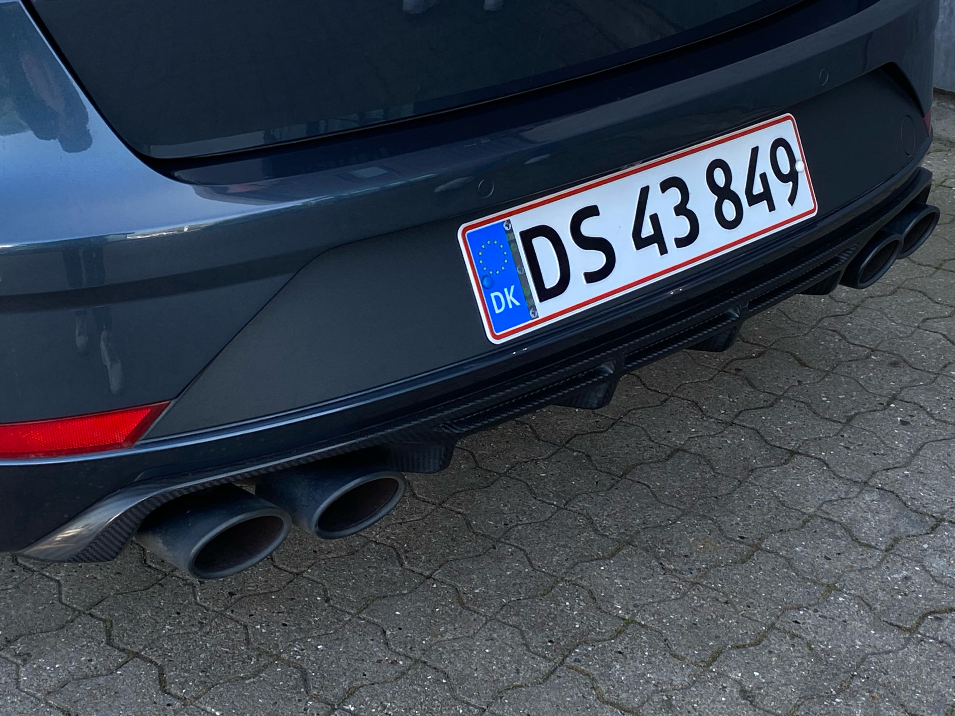 Billede af Seat Leon Sportstourer 2,0 TSI Cupra Start/Stop 4X4 DSG 300HK Stc 6g Aut.