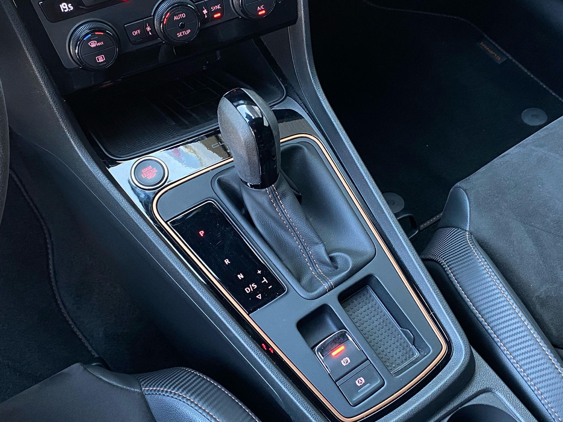 Billede af Seat Leon Sportstourer 2,0 TSI Cupra Start/Stop 4X4 DSG 300HK Stc 6g Aut.