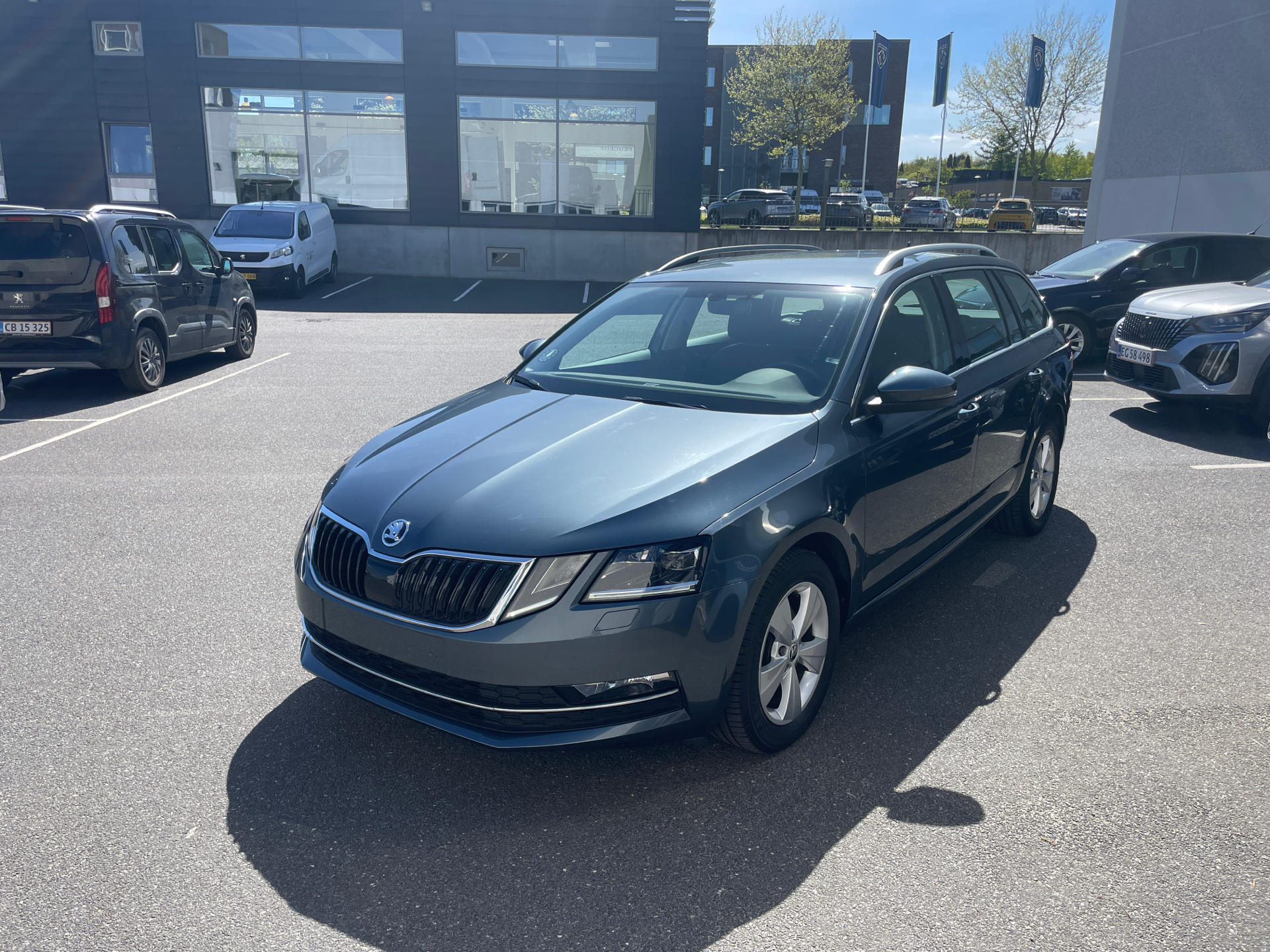 Billede af Skoda Octavia Combi 1,5 TSI ACT Business Line + Celebration DSG 150HK Stc 7g Aut.