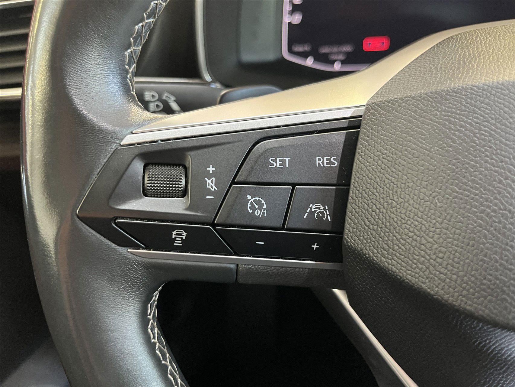 Billede af Seat Leon 1,4 e-Hybrid Xcellence DSG 204HK 5d 6g Aut.