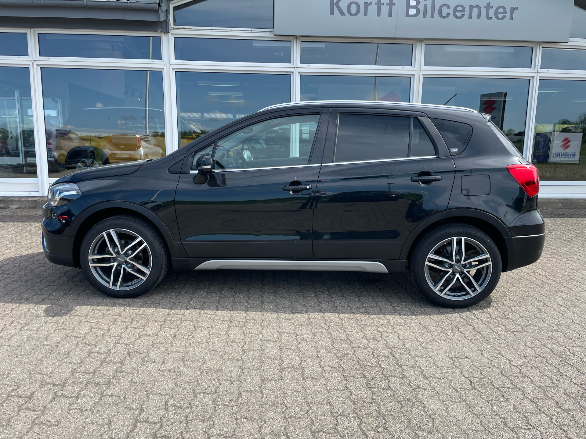Billede af Suzuki S-Cross 1,0 Boosterjet Active AllGrip 112HK 5d