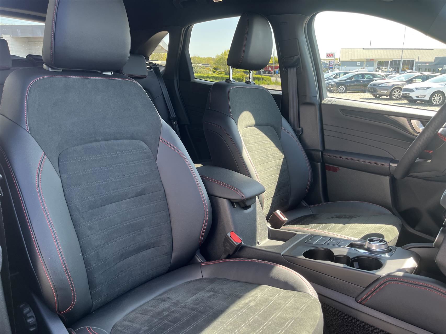 Billede af Ford Kuga 2,5 Plugin-hybrid ST-Line X CVT 225HK 5d Trinl. Gear