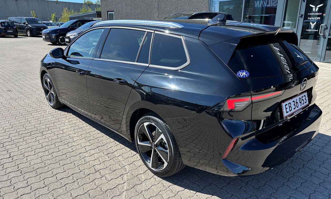 Billede af Opel Astra Sports Tourer 1,2 PureTech Elegance 130HK Stc 8g Aut.