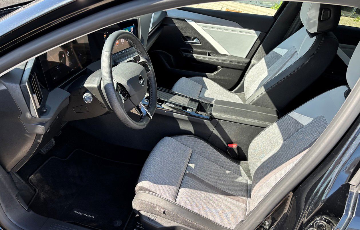 Billede af Opel Astra Sports Tourer 1,2 PureTech Elegance 130HK Stc 8g Aut.
