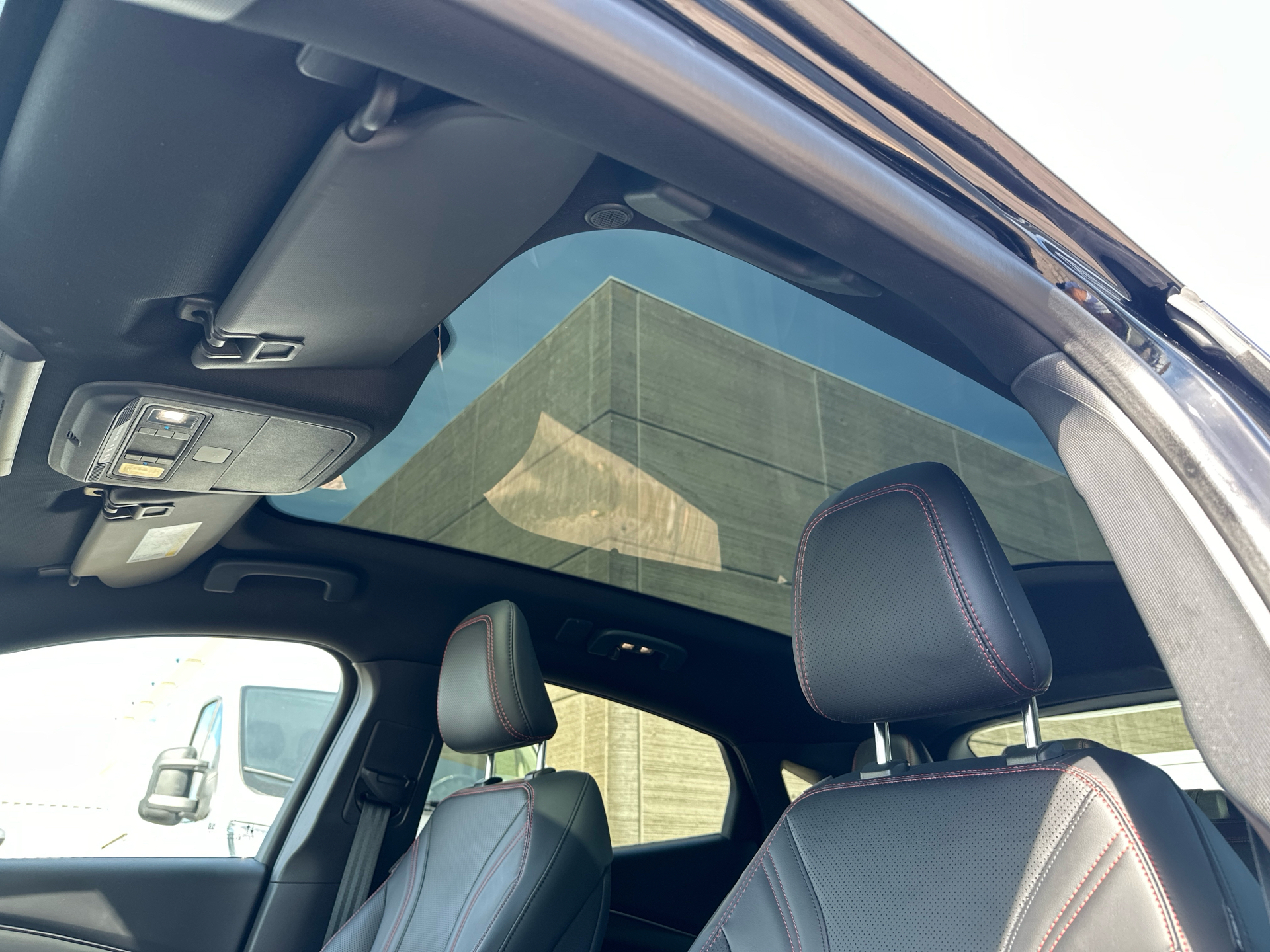 Billede af Ford Mustang Mach-E EL UR AWD 351HK 5d Aut.