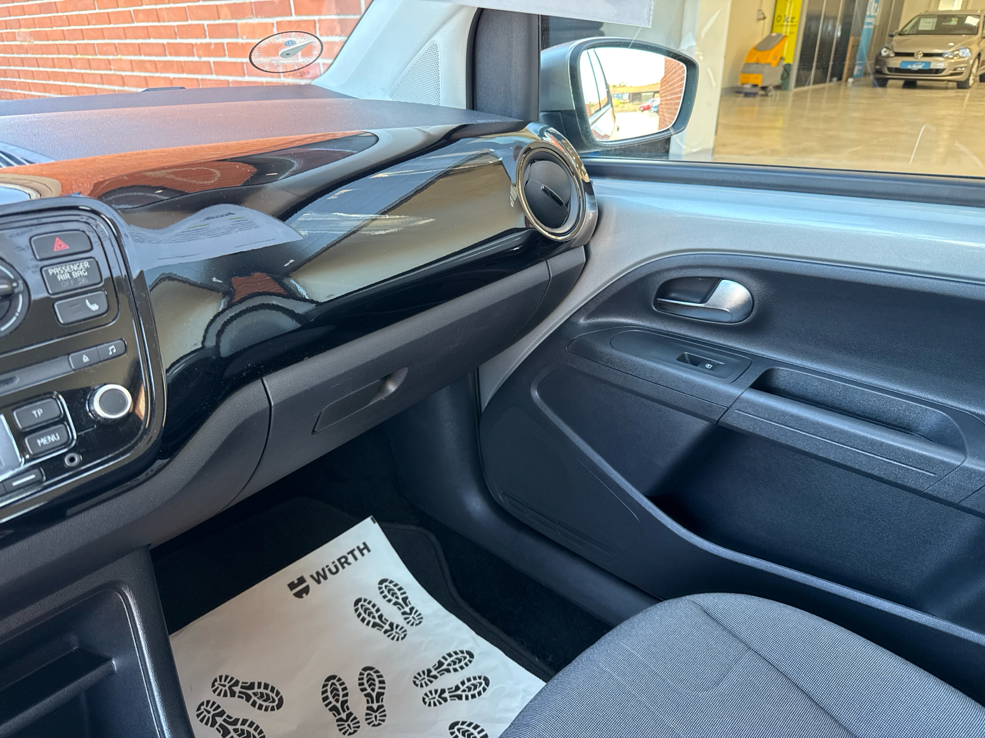 Billede af VW up 1,0 MPI Move ASG 75HK 5d Aut.