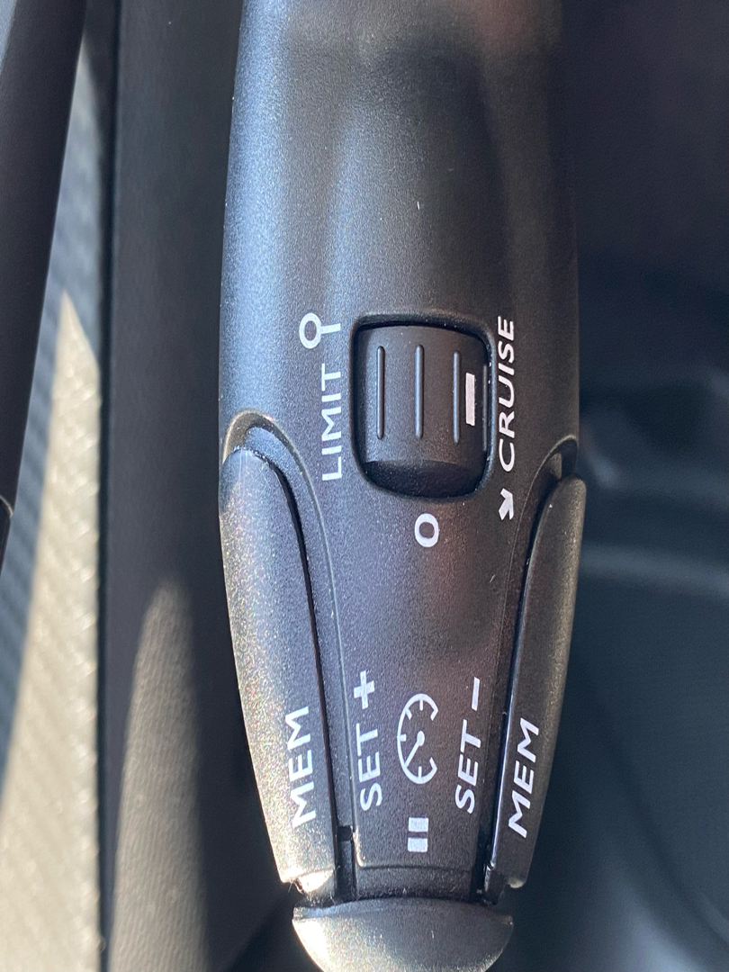 Billede af Peugeot e-2008 EL GT Sky 136HK 5d Aut.