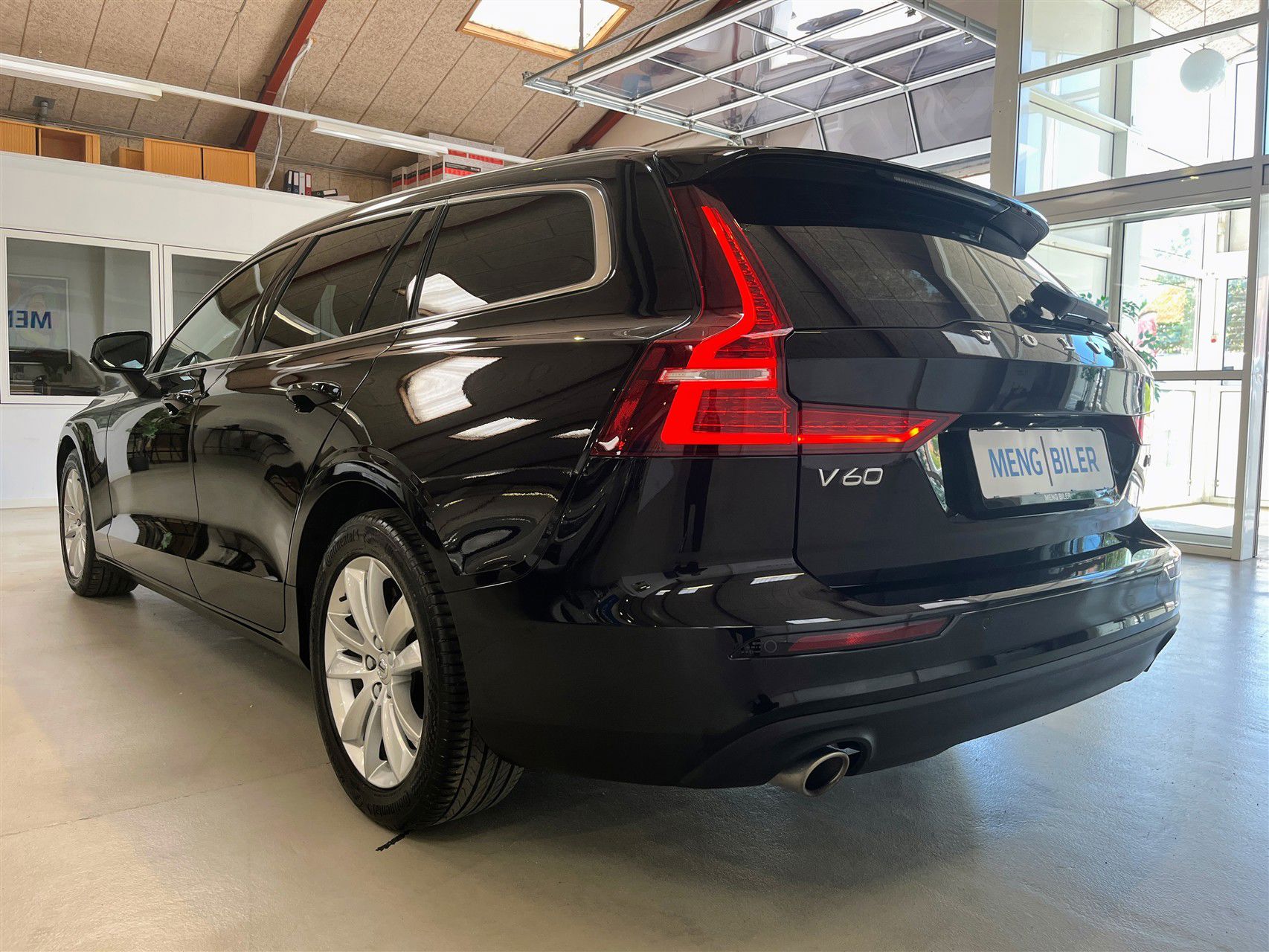Billede af Volvo V60 2,0 D4 Momentum 190HK Van 8g Aut.