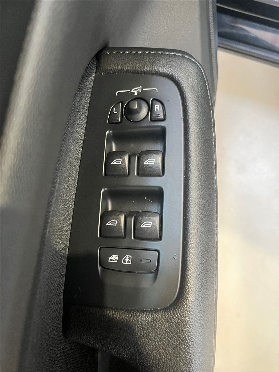 Billede af Volvo V60 2,0 D4 Momentum 190HK Van 8g Aut.