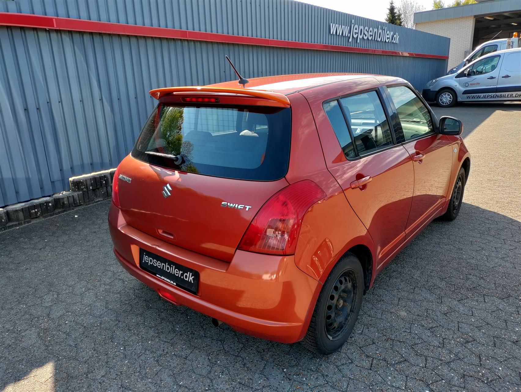 Billede af Suzuki Swift 1,3 GL 92HK 5d