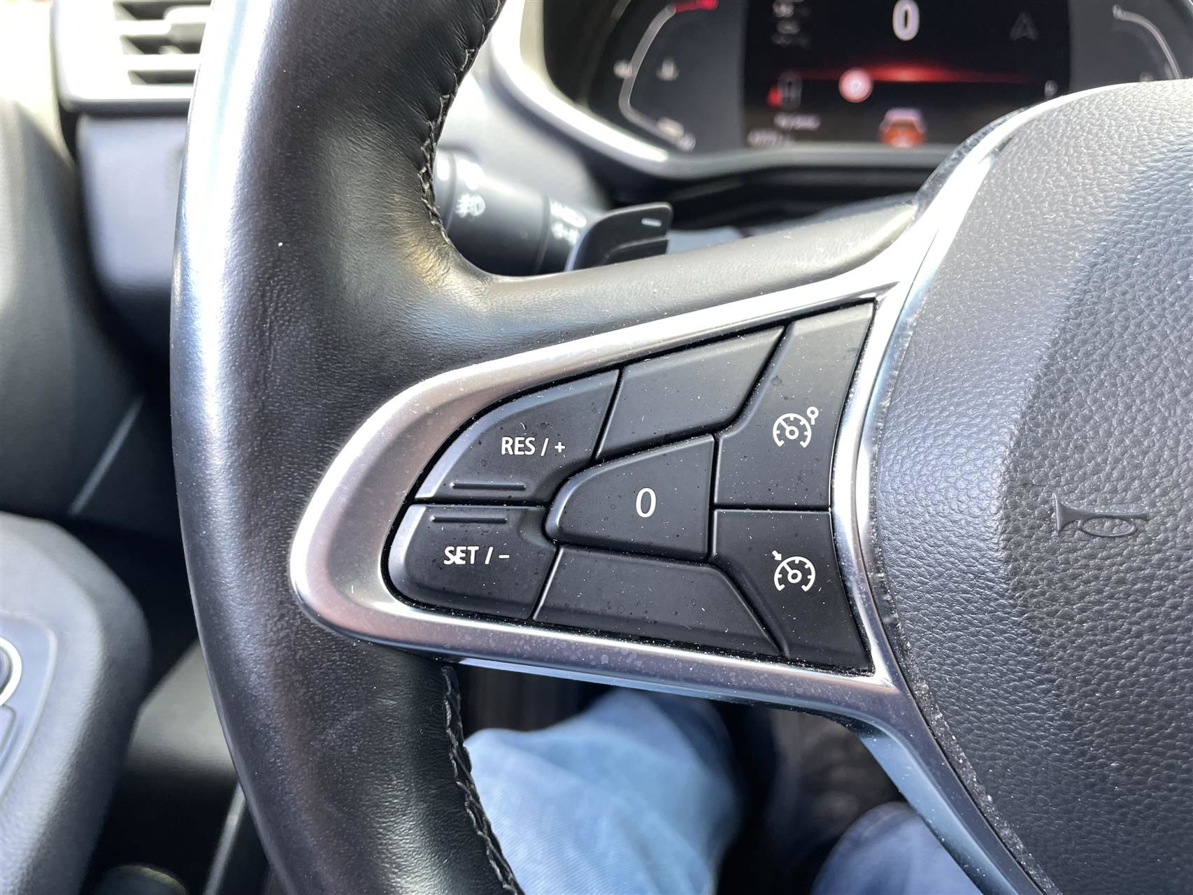 Billede af Renault Clio 1,3 TCE Intens EDC 130HK 5d 7g Aut.