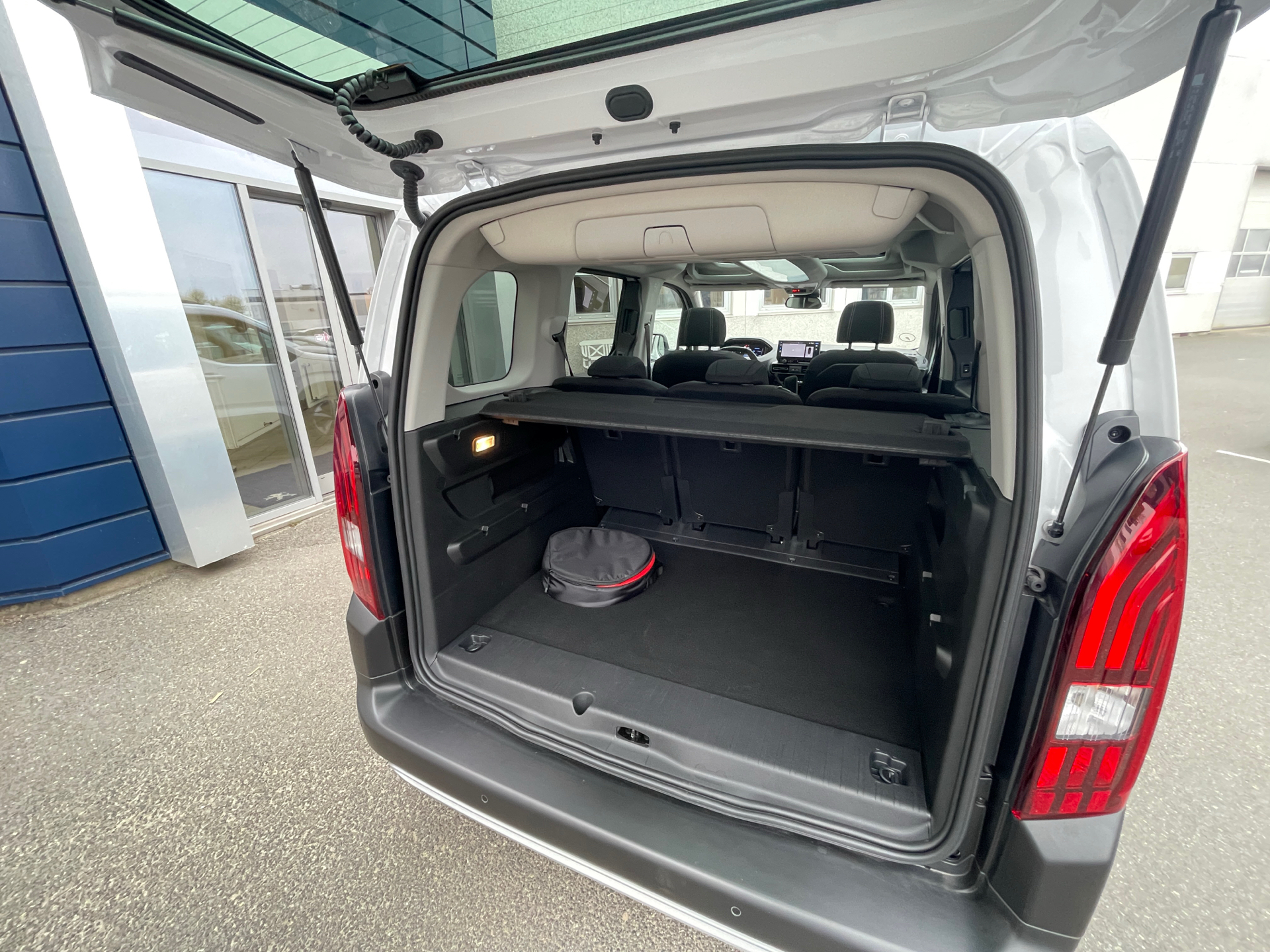 Billede af Peugeot e-Rifter L2 EL GT 156HK Aut.