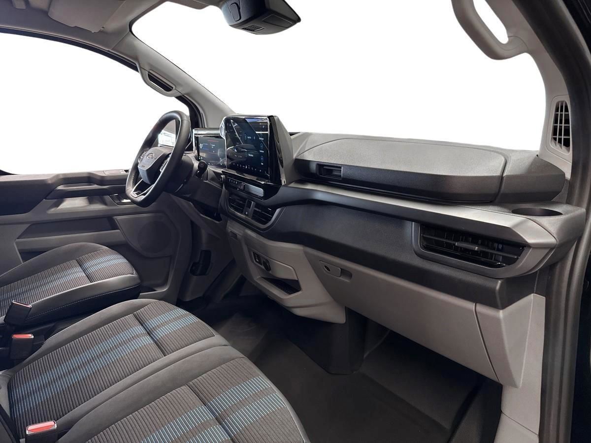 Billede af Ford Transit Custom 320 L2H1 2,5 Plugin-hybrid Sport CVT 233HK Van Trinl. Gear