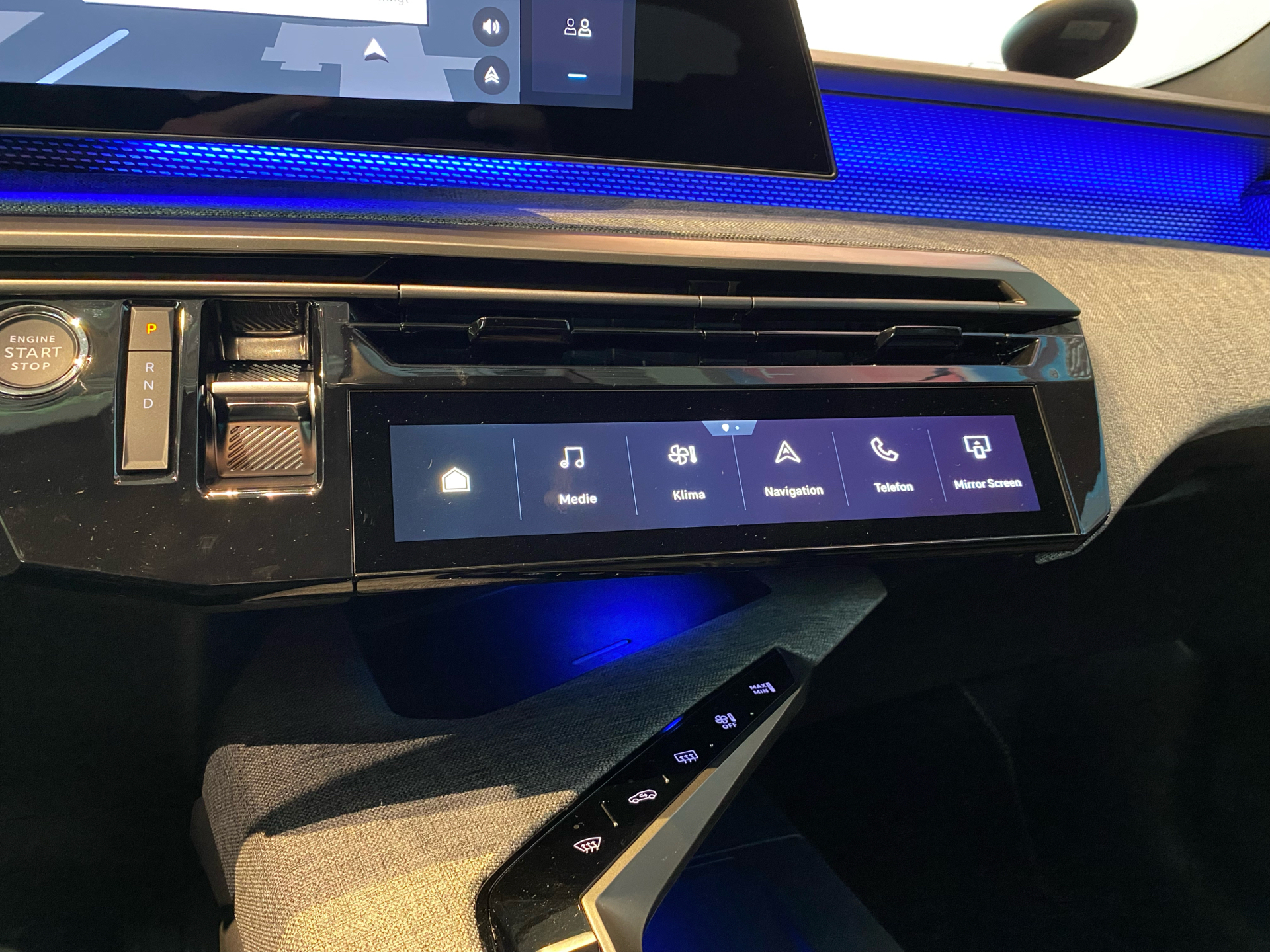 Billede af Peugeot e-3008 EL GT Pack 210HK 5d Aut.