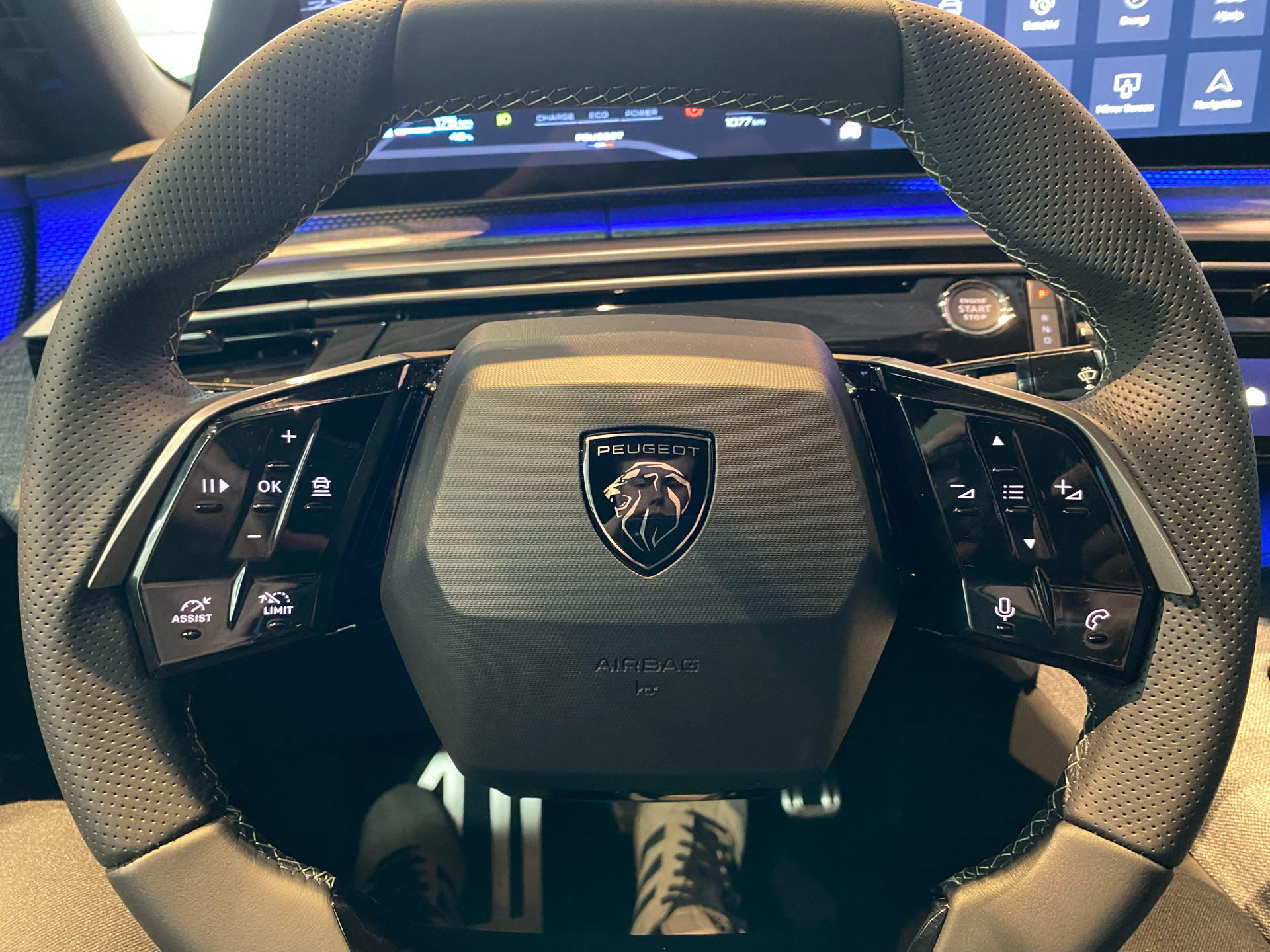 Billede af Peugeot e-3008 EL GT Pack 210HK 5d Aut.