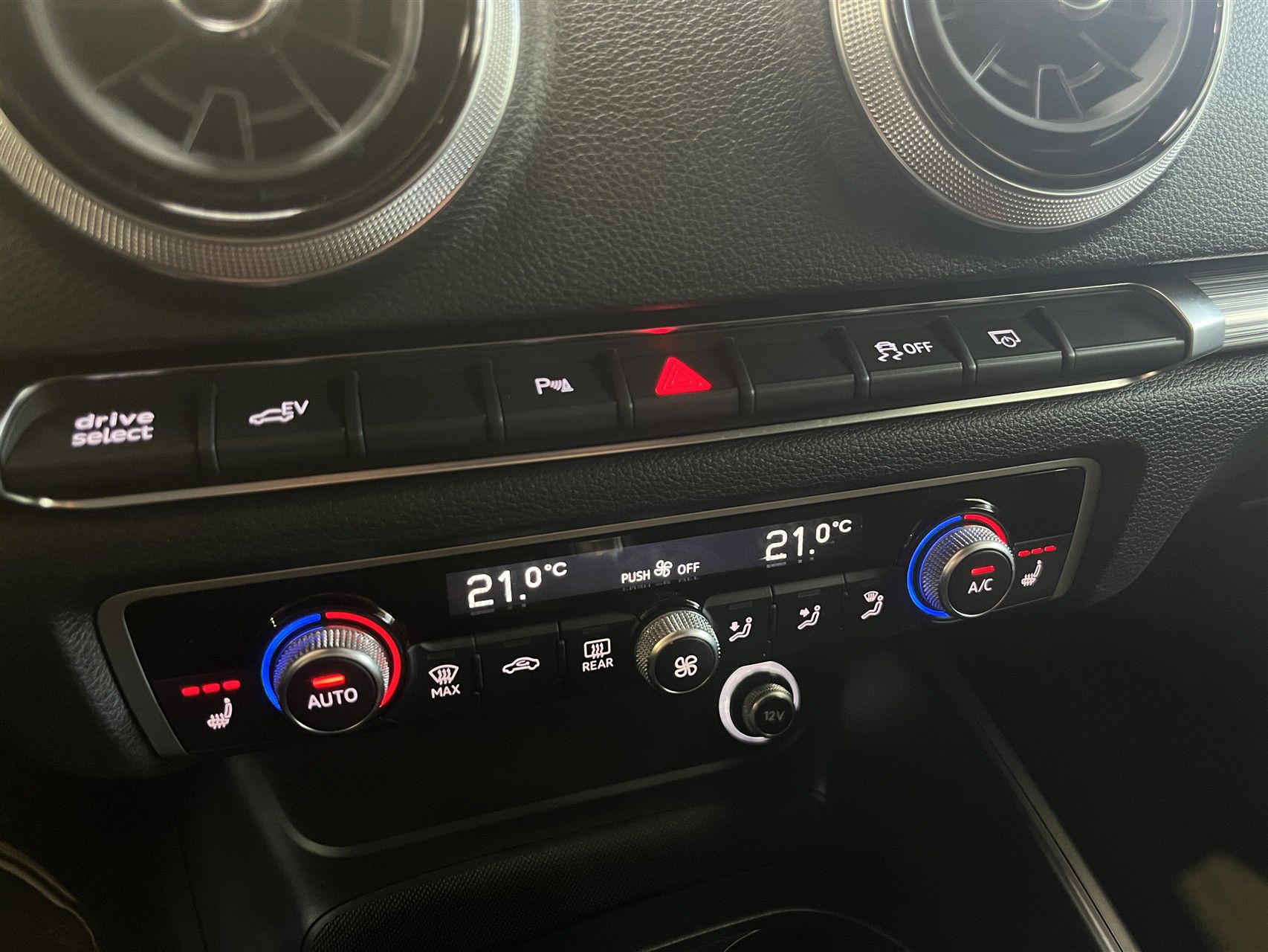Billede af Audi A3 Sportback 1,4 E-tron  Plugin-hybrid Sport S Tronic 204HK 5d 6g Aut.