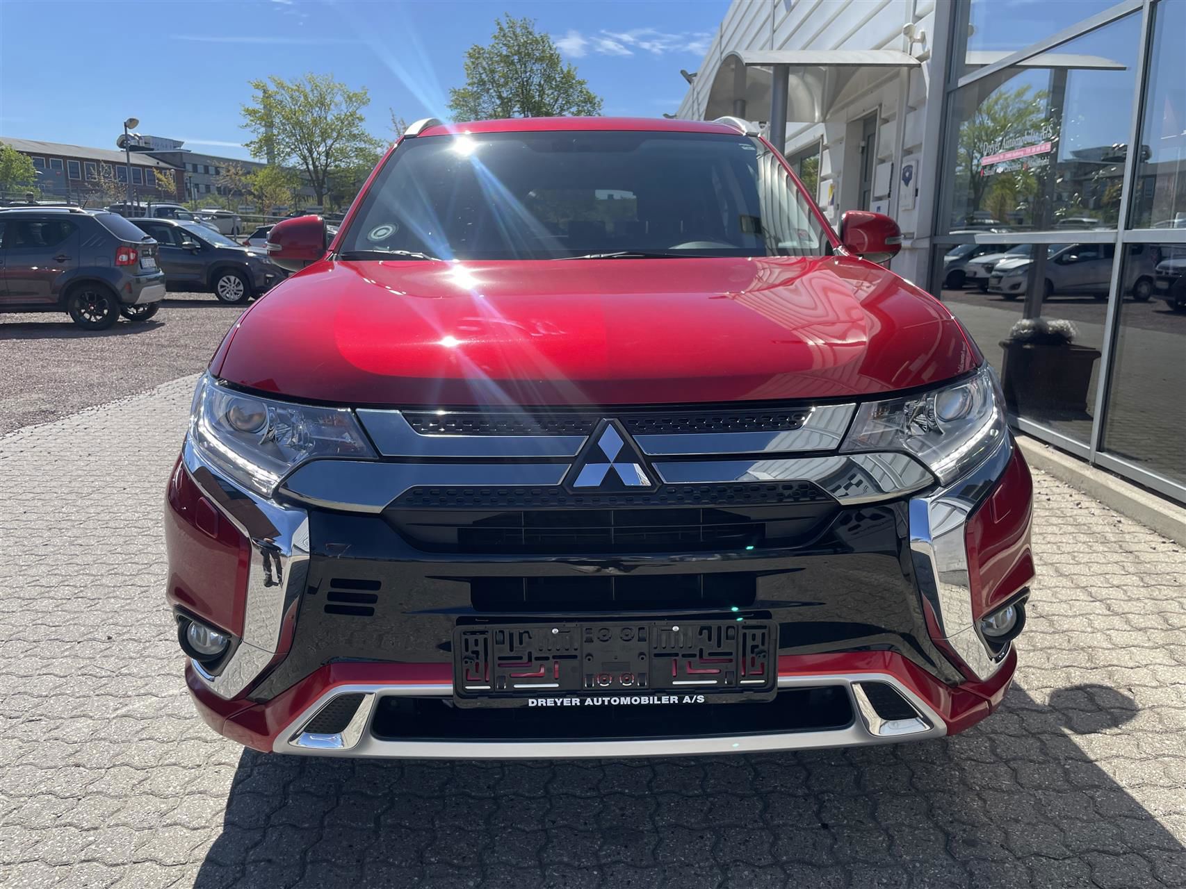Billede af Mitsubishi Outlander 2,4 PHEV  Plugin-hybrid Inform+ 4WD 224HK 5d 6g Trinl. Gear