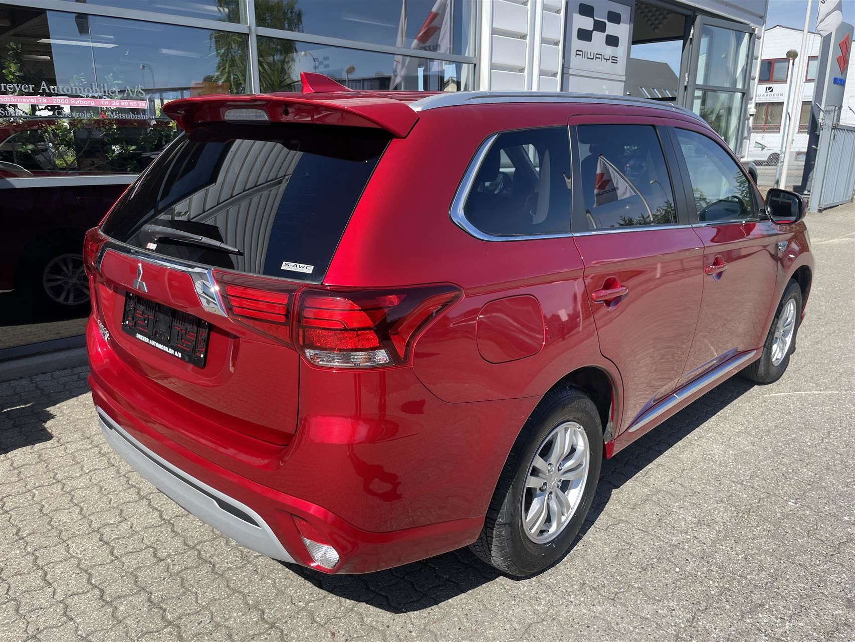 Billede af Mitsubishi Outlander 2,4 PHEV  Plugin-hybrid Inform+ 4WD 224HK 5d 6g Trinl. Gear