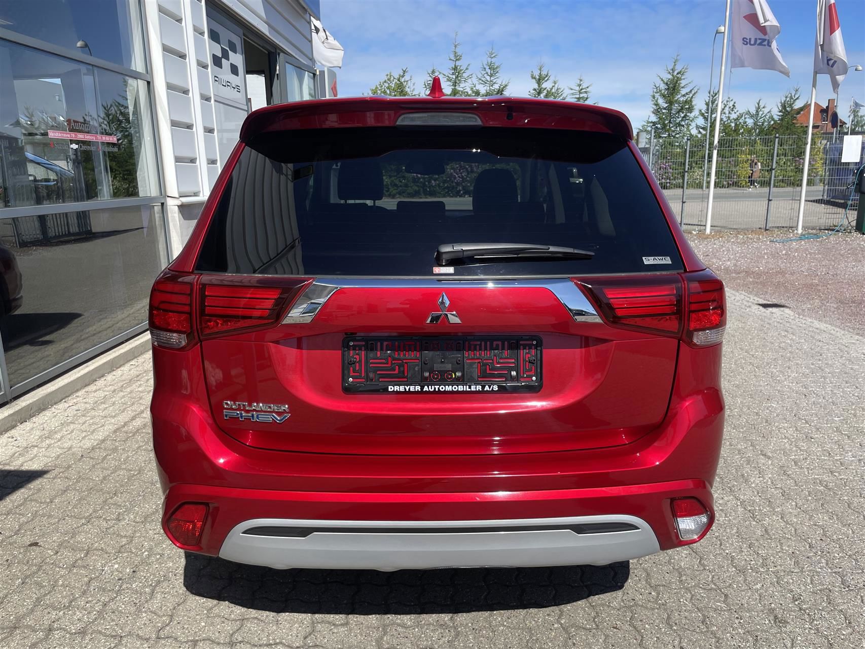 Billede af Mitsubishi Outlander 2,4 PHEV  Plugin-hybrid Inform+ 4WD 224HK 5d 6g Trinl. Gear