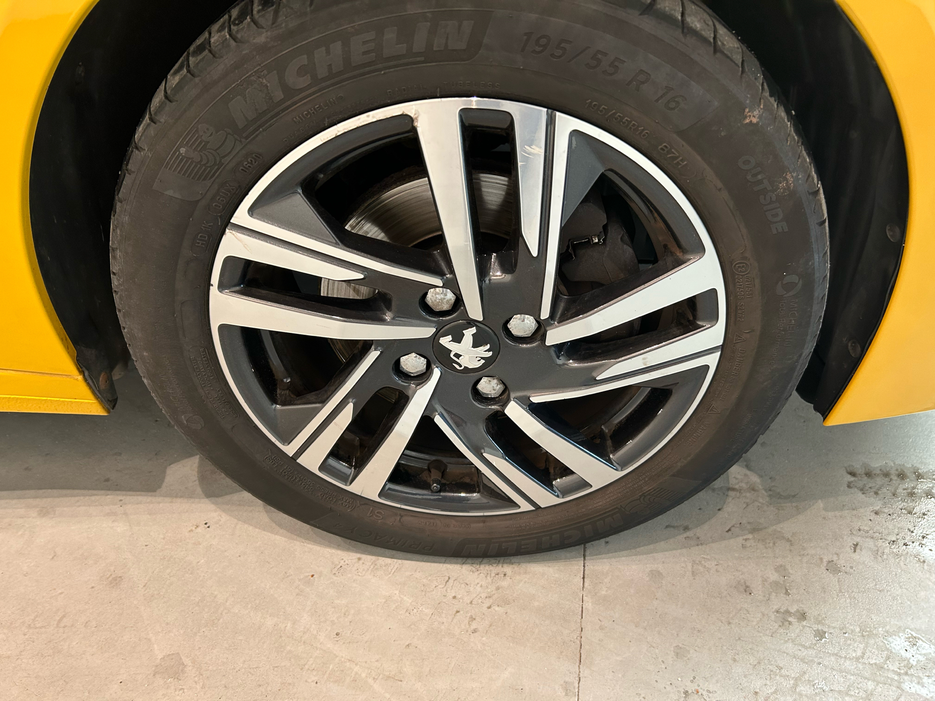 Billede af Peugeot 208 1,5 BlueHDi Allure Sky 102HK 5d 6g