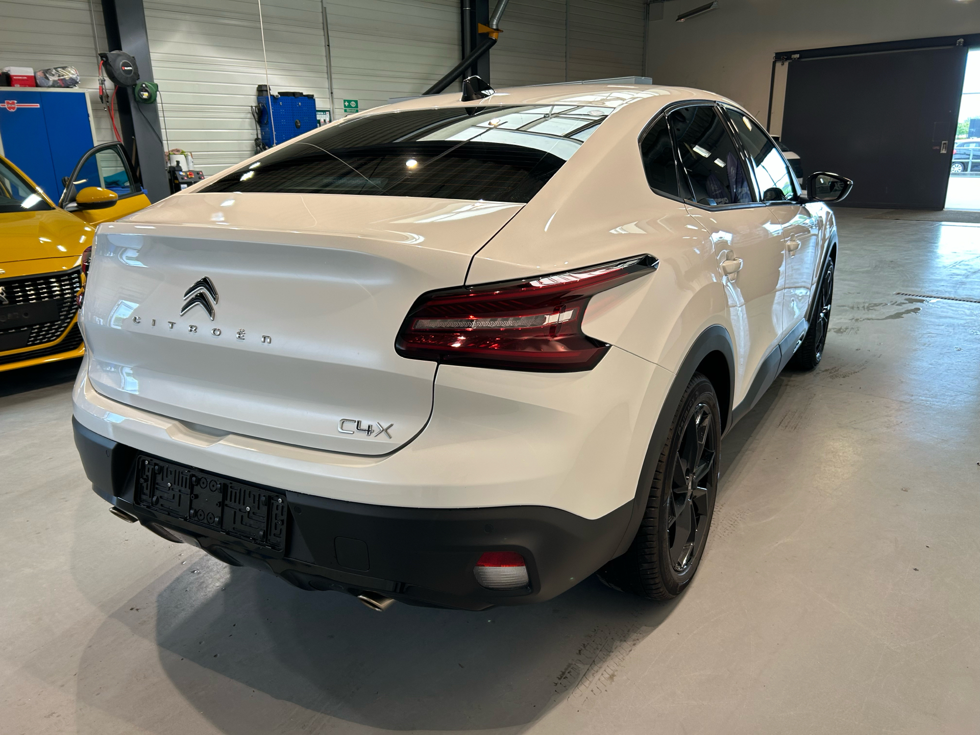 Billede af Citroën C4 X 1,2 PureTech Chevron Sport EAT8 130HK 5d 8g Aut.