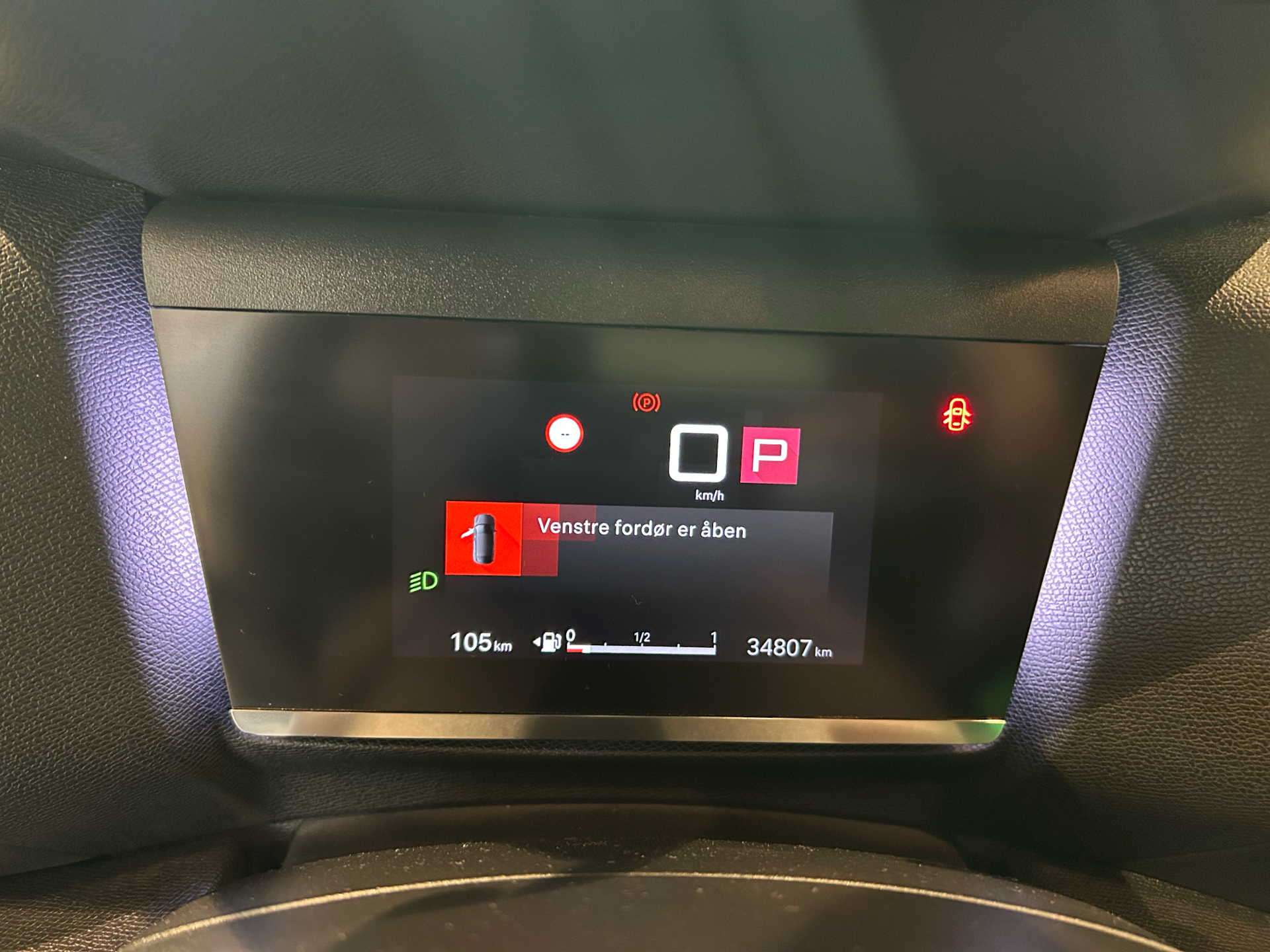Billede af Citroën C4 X 1,2 PureTech Chevron Sport EAT8 130HK 5d 8g Aut.