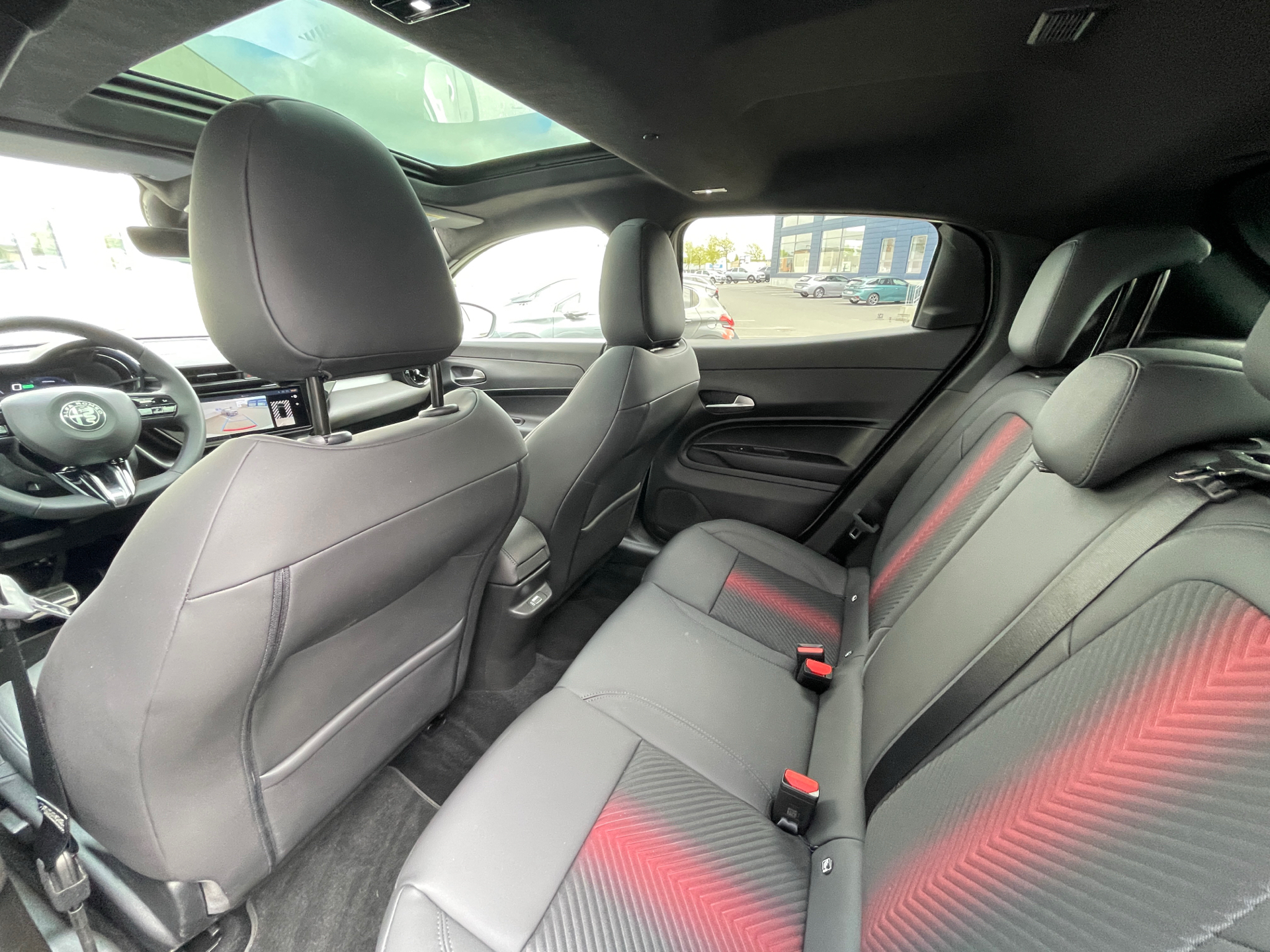 Billede af Alfa Romeo Junior EL Speciale 156HK 5d Aut.