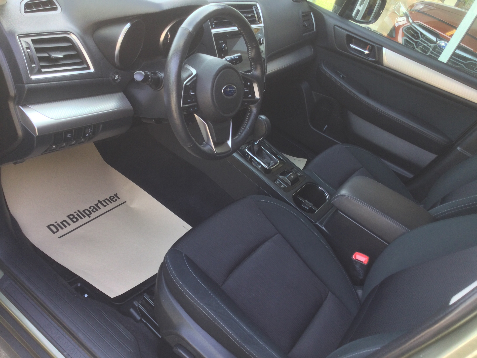 Billede af Subaru Outback 2,5 Active AWD Lineartronic 175HK Stc 6g Aut.