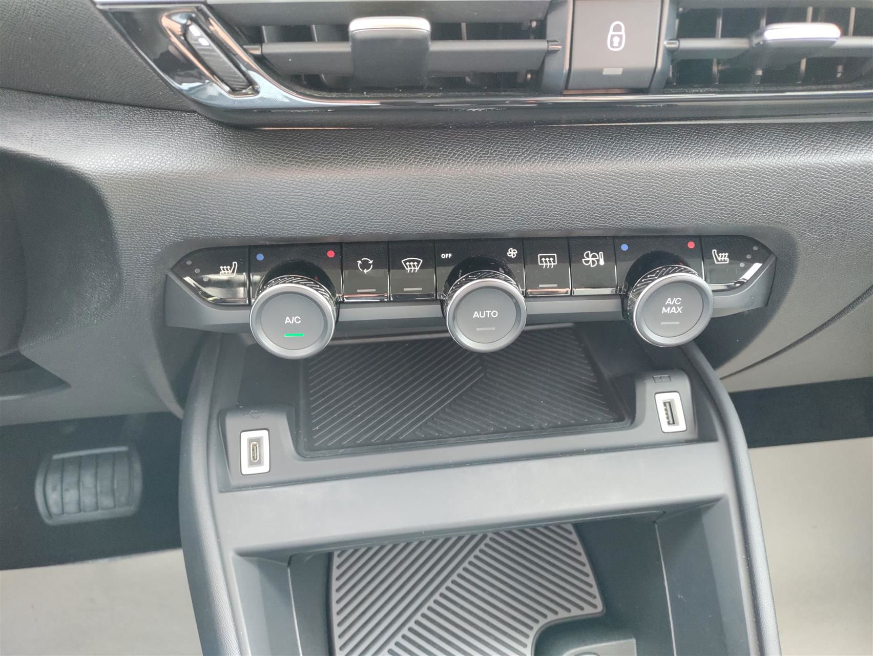 Billede af Citroën C4 1,2 PureTech Concorde EAT8 130HK 5d 8g Aut.