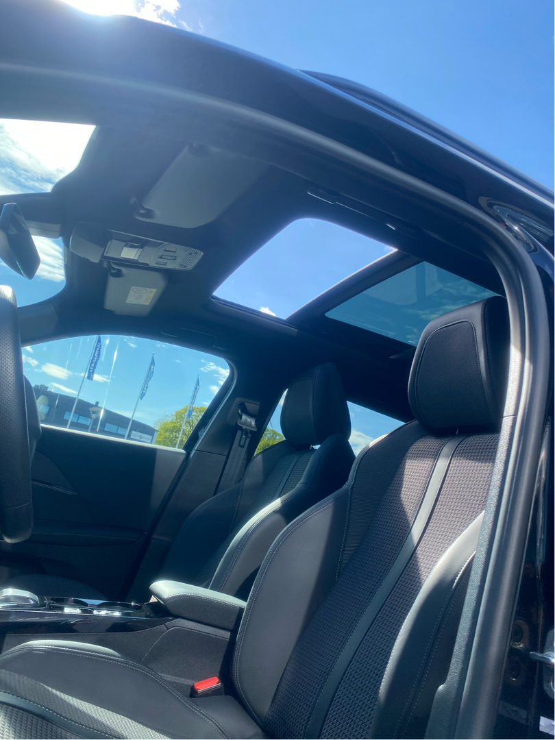 Billede af Peugeot e-2008 EL GT Sky 136HK 5d Aut.