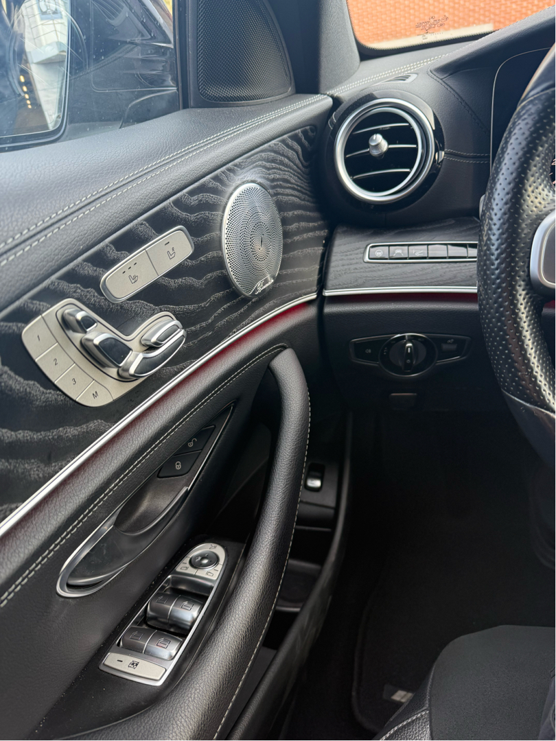 Billede af Mercedes-Benz E300 de 2,0 Plugin-hybrid AMG Line 9G-Tronic 306HK 9g Aut.