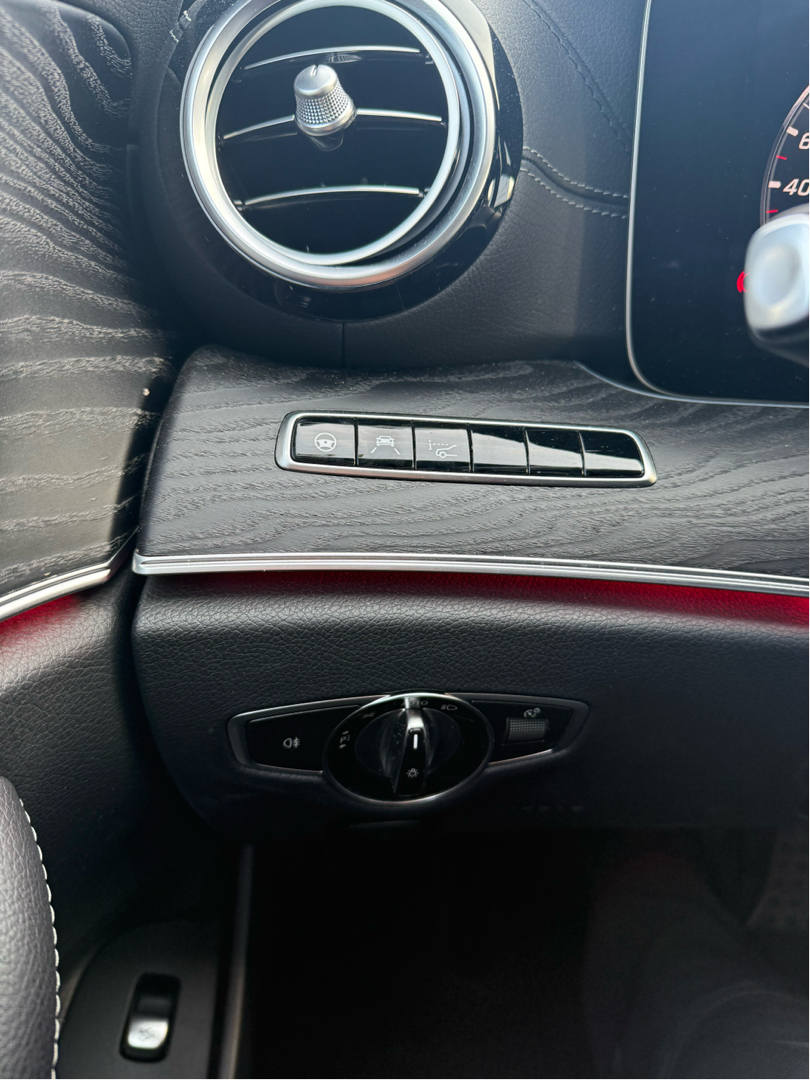 Billede af Mercedes-Benz E300 de 2,0 Plugin-hybrid AMG Line 9G-Tronic 306HK 9g Aut.