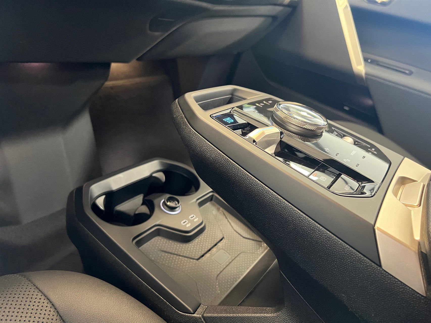 Billede af BMW iX 40 EL Sport XDrive 326HK 5d Aut. 