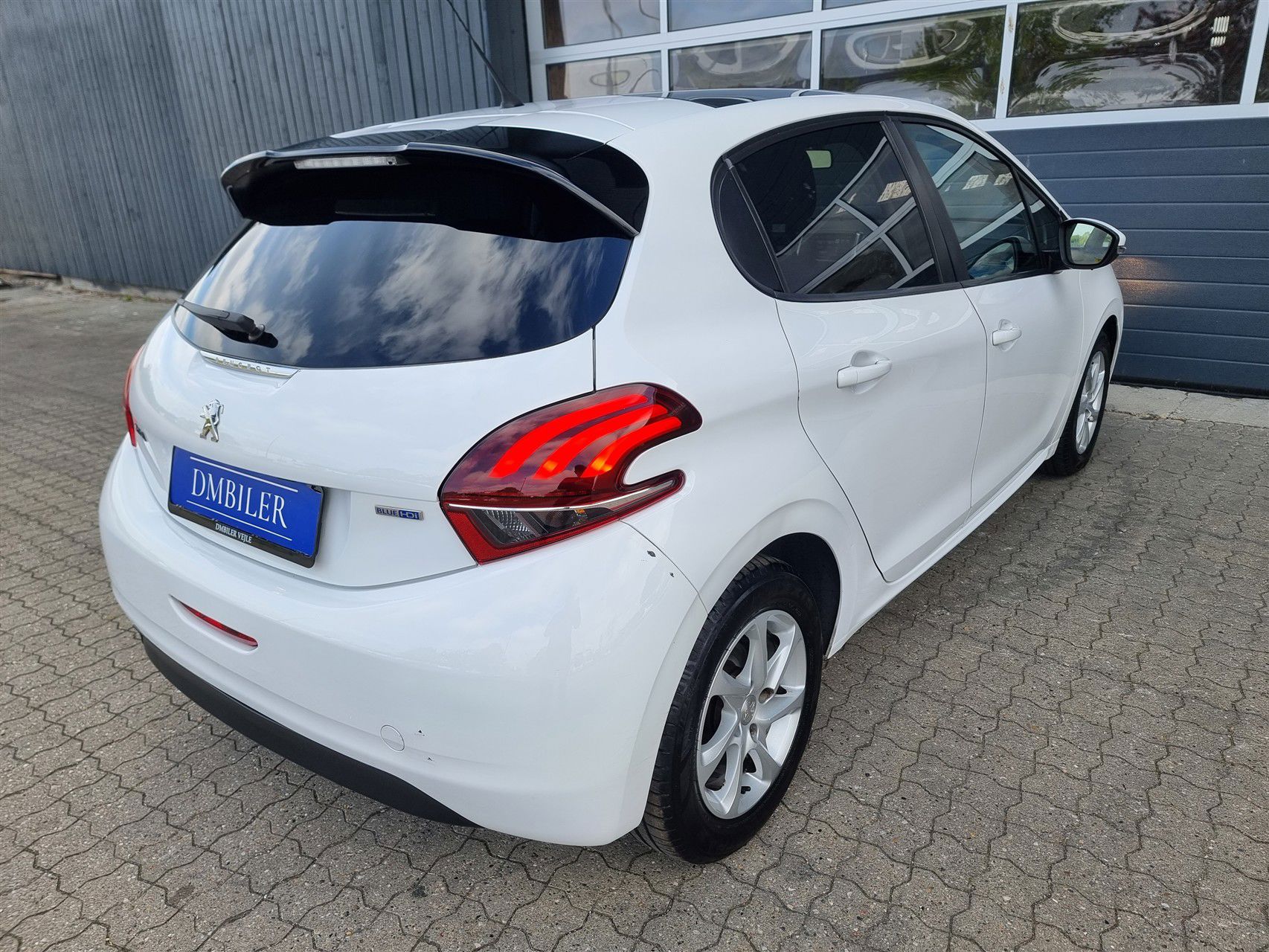 Billede af Peugeot 208 1,6 BlueHDi Desire Sky 100HK 5d