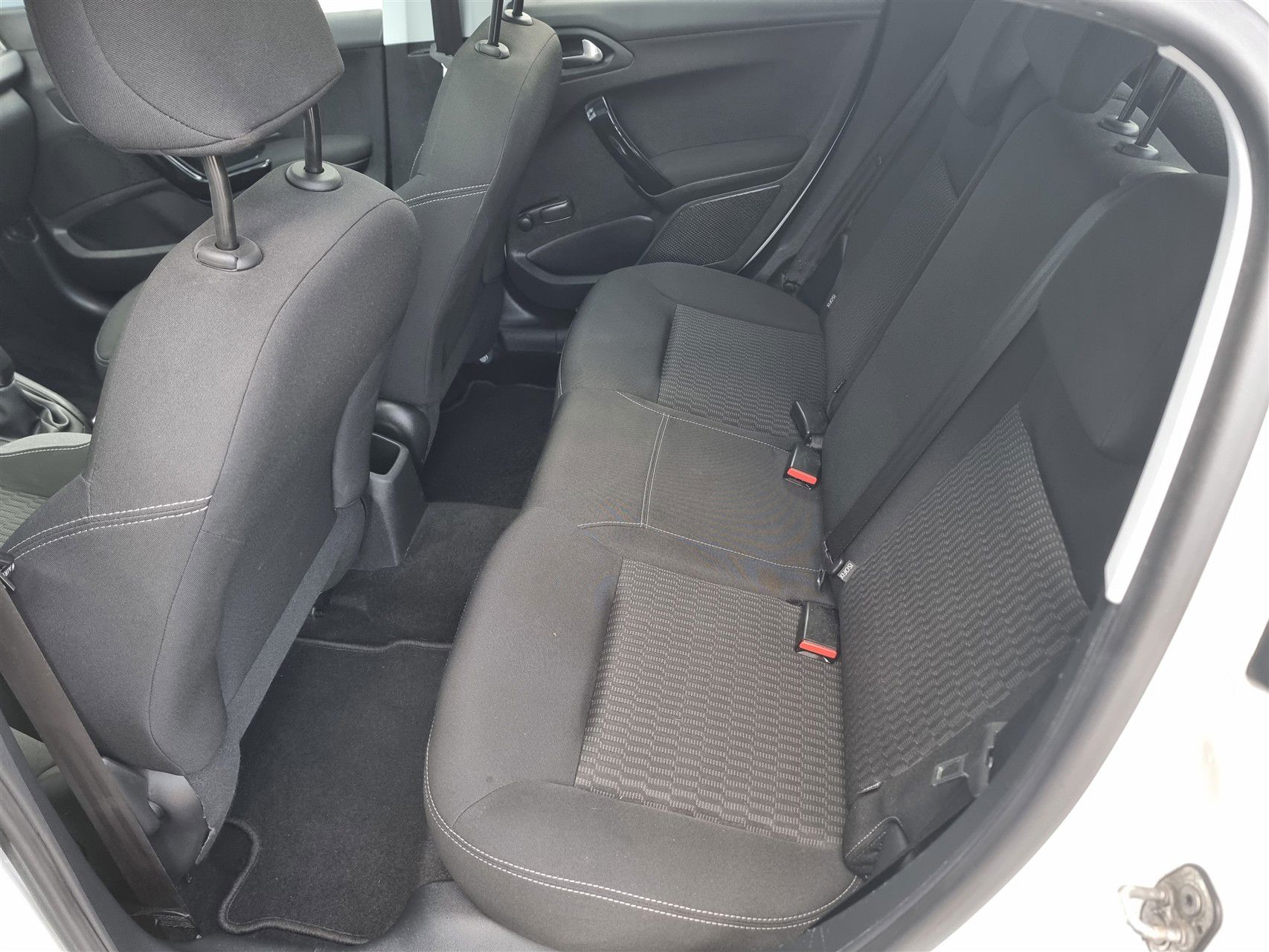 Billede af Peugeot 208 1,6 BlueHDi Desire Sky 100HK 5d