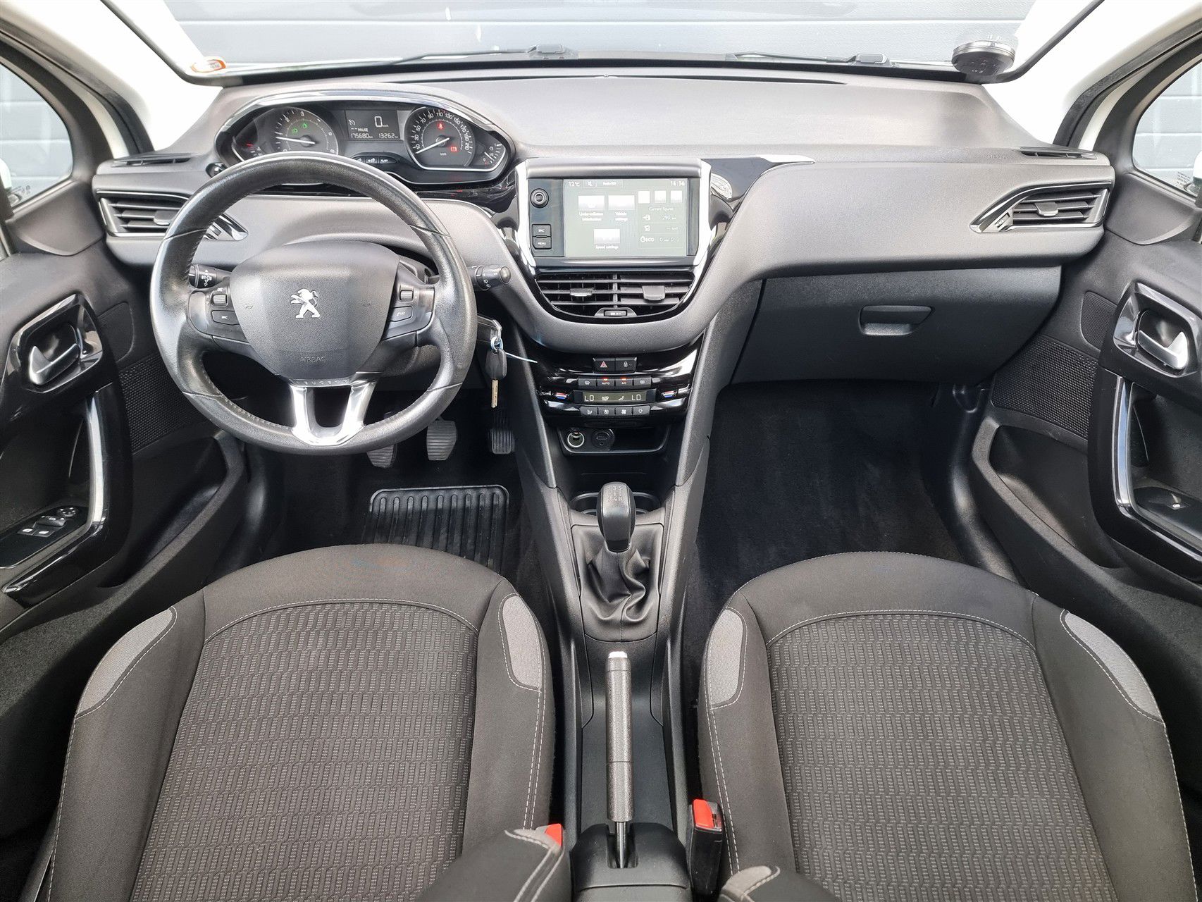 Billede af Peugeot 208 1,6 BlueHDi Desire Sky 100HK 5d