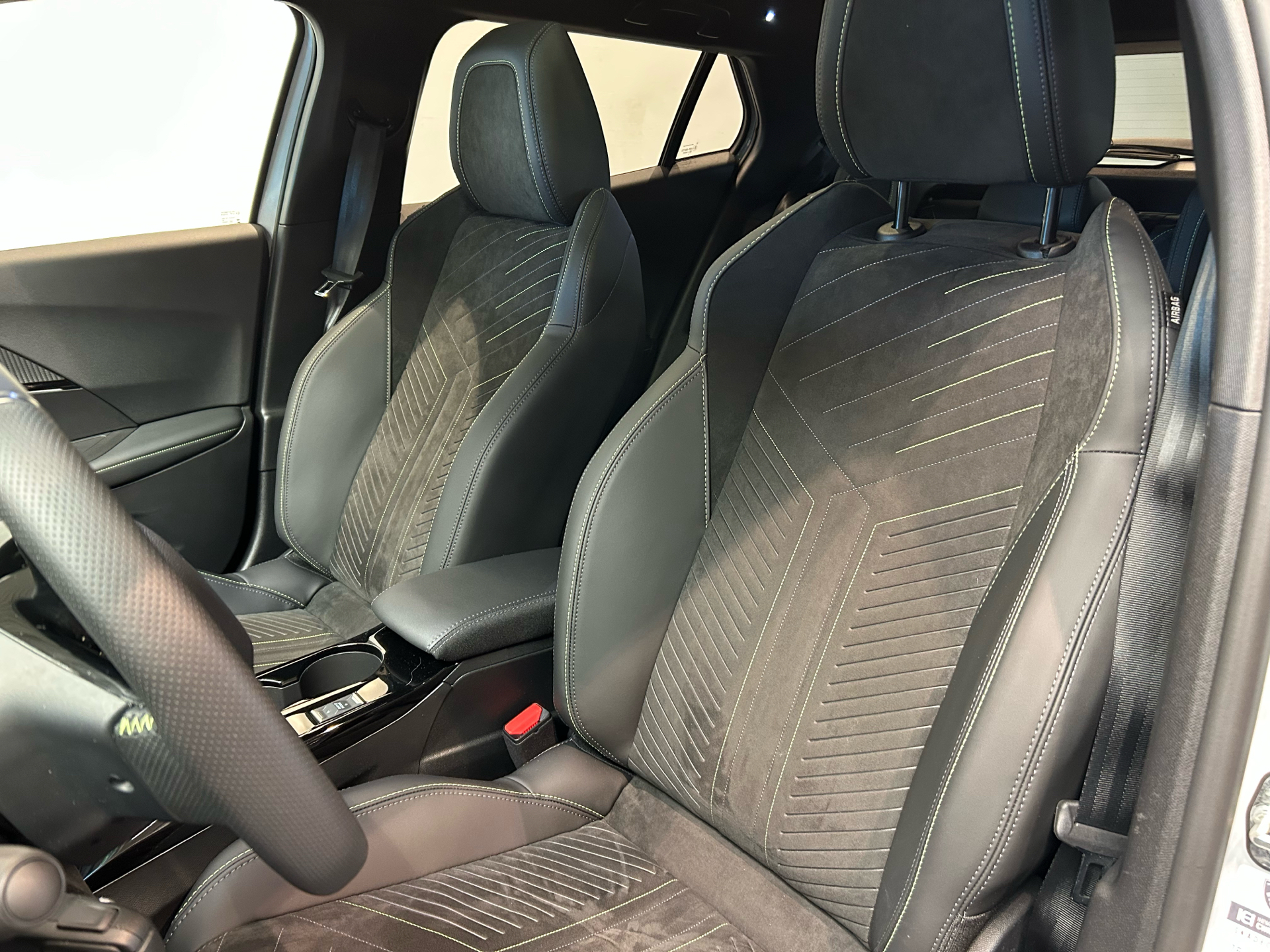 Billede af Peugeot e-2008 EL GT Sky 156HK 5d Aut.