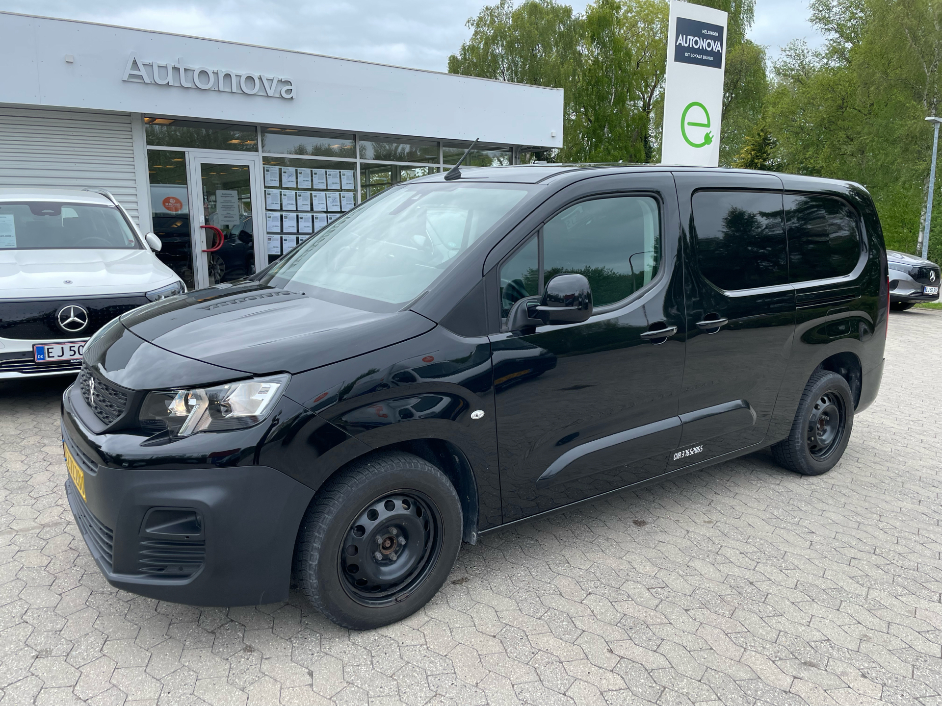 Billede af Peugeot Partner L2 V2 1,5 BlueHDi Ultimate EAT8 130HK Van 8g Aut.