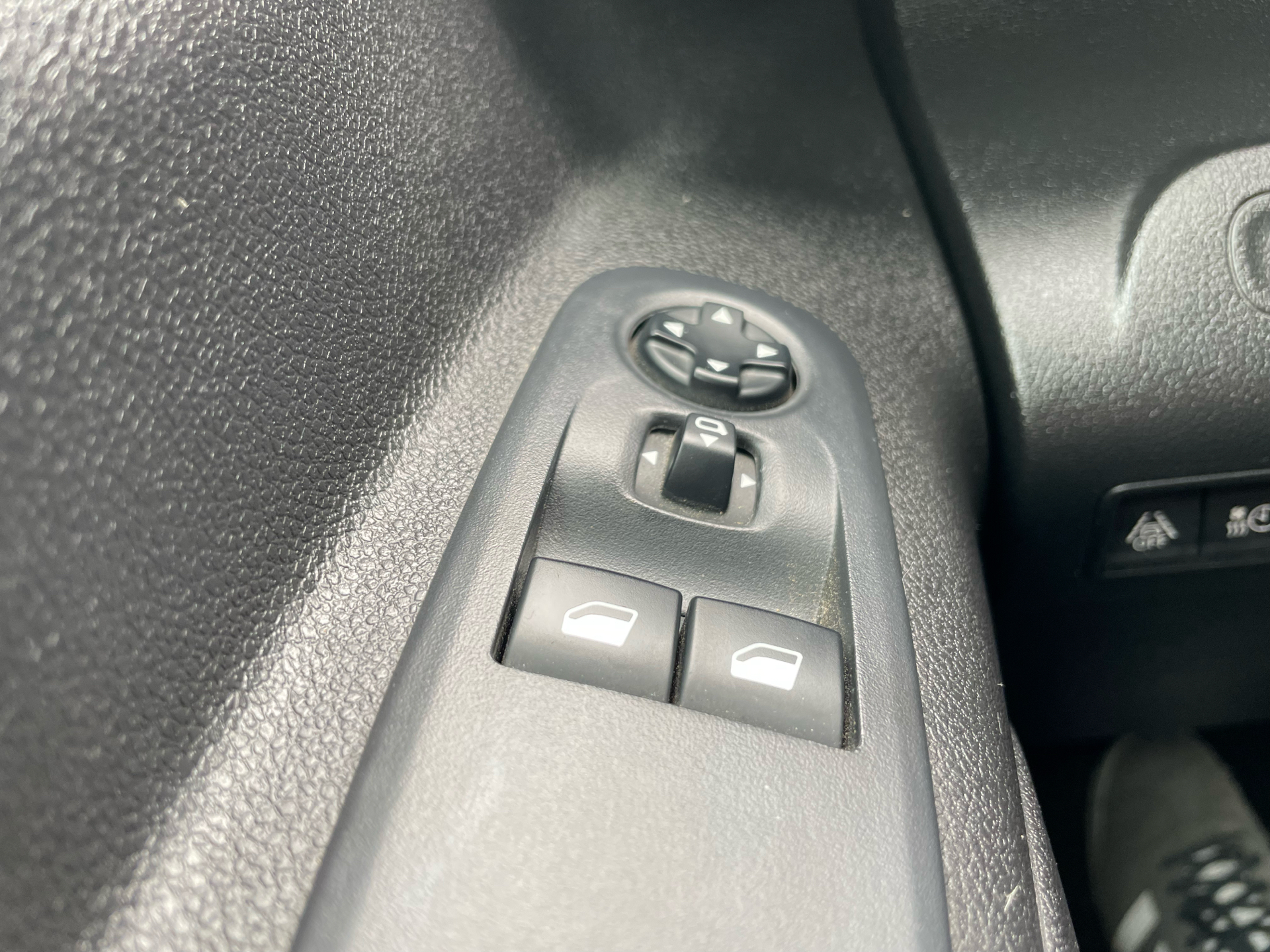 Billede af Peugeot Partner L2 V2 1,5 BlueHDi Ultimate EAT8 130HK Van 8g Aut.