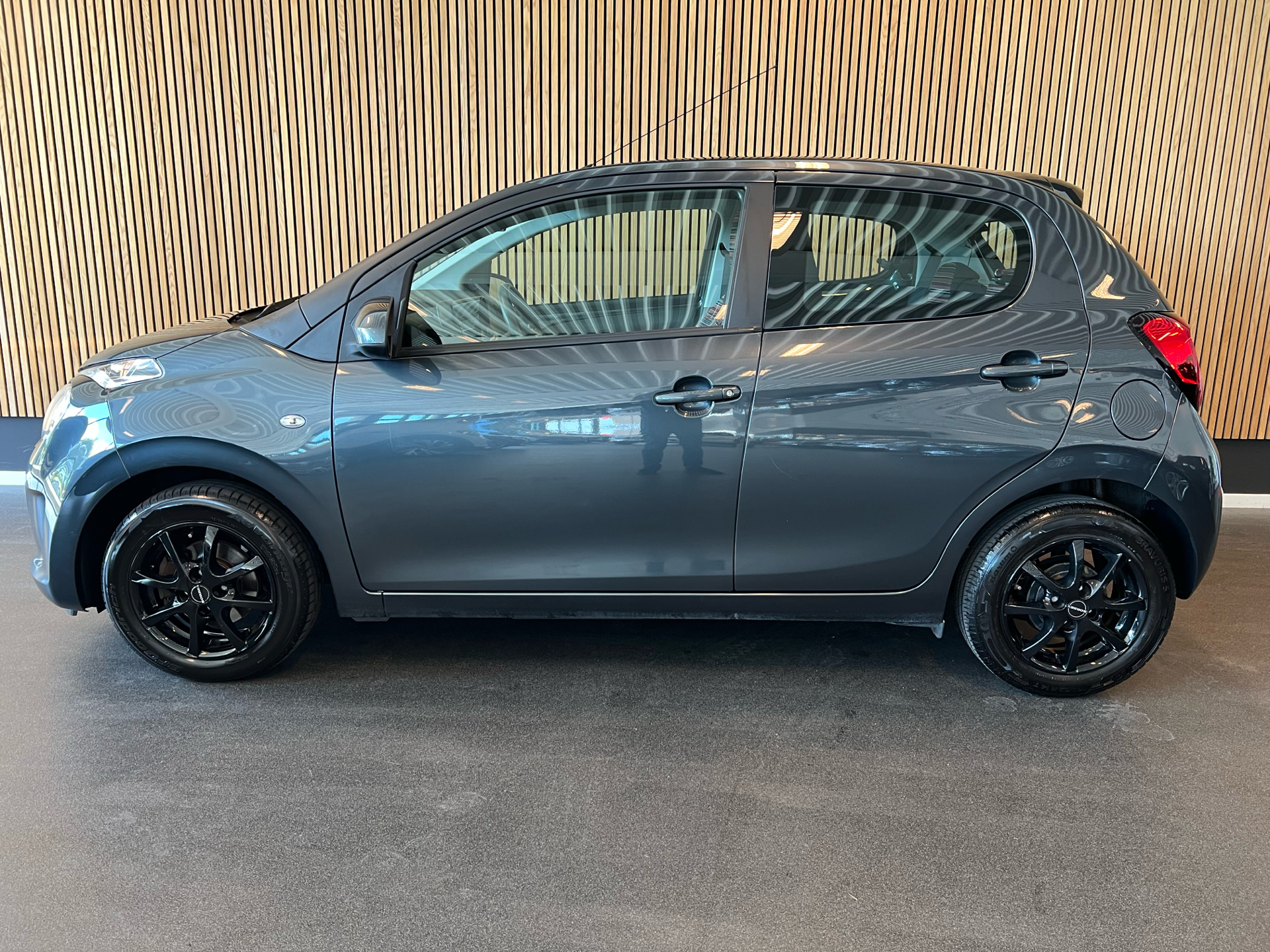 Billede af Citroën C1 1,0 VTi Sportline 72HK 5d