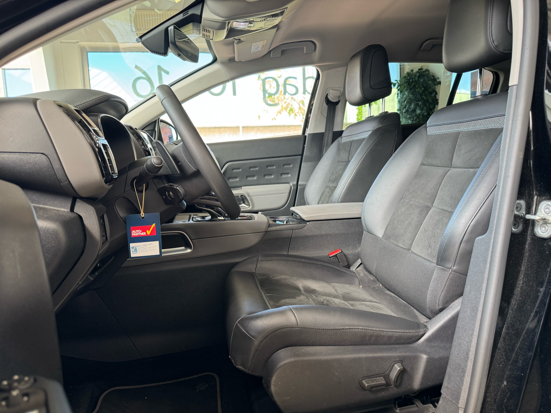 Billede af Citroën C5 Aircross 1,6 Plugin-hybrid Iconic Supreme EAT8 225HK 5d 8g Aut.