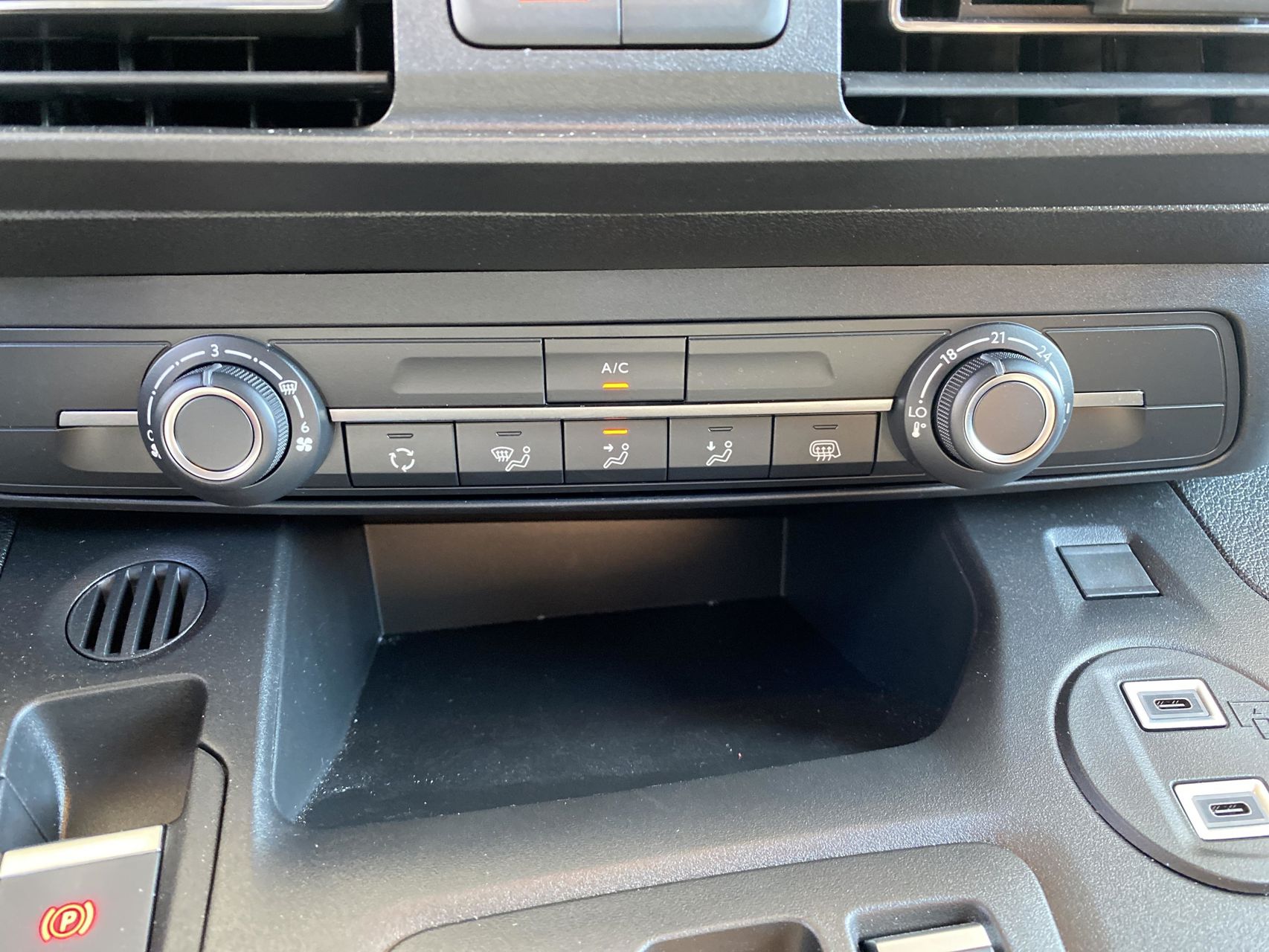 Billede af Toyota Proace City Electric Long EL Comfort Master 2 Skydedøre 136HK Van Aut.