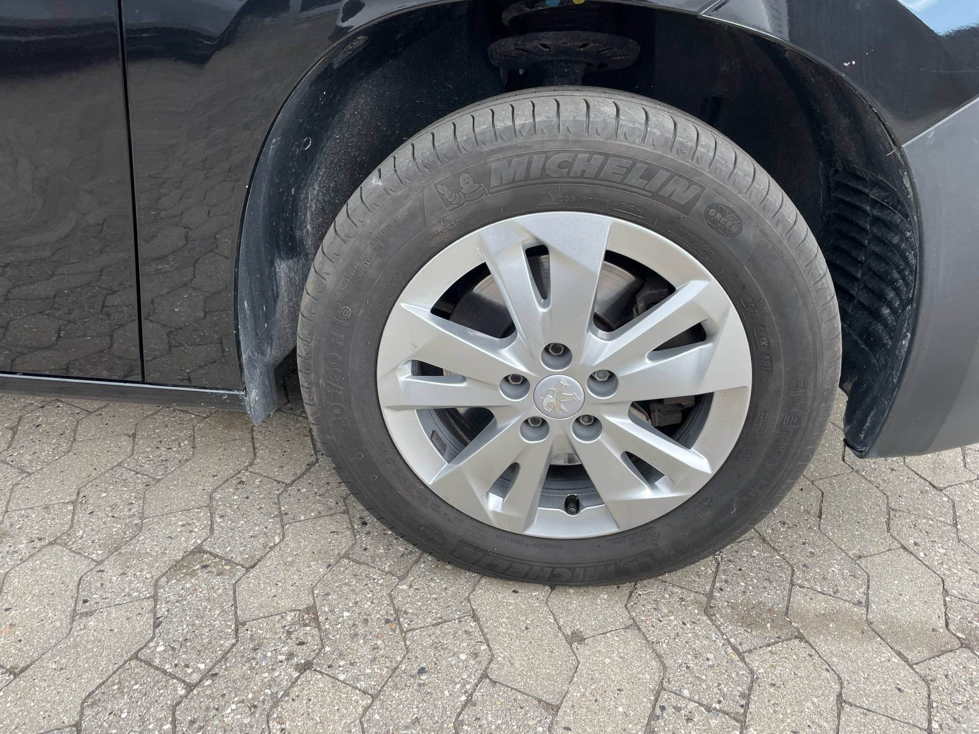 Billede af Peugeot Partner L2 V2 1,5 BlueHDi Ultimate EAT8 130HK Van 8g Aut.